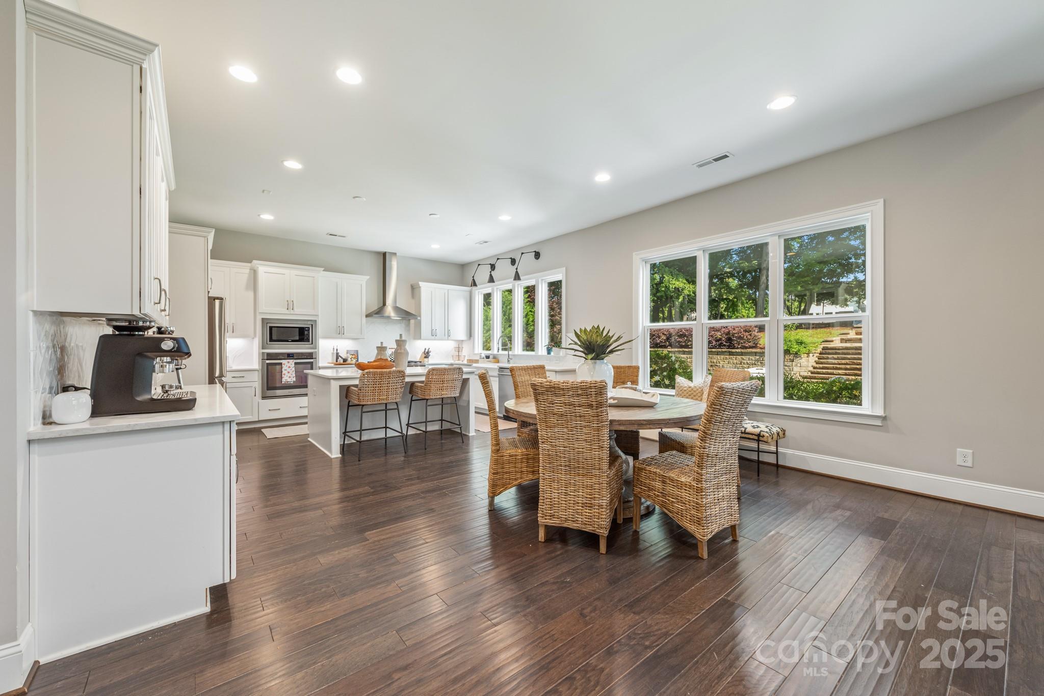 Belmont, North Carolina, 28012, United States, 4 Bedrooms Bedrooms, ,4 BathroomsBathrooms,Residential,Active,1852772