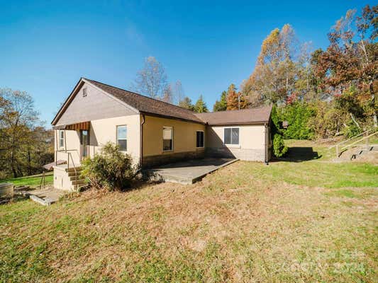 42 OLD FARM CIR, HENDERSONVILLE, NC 28792 - Image 1