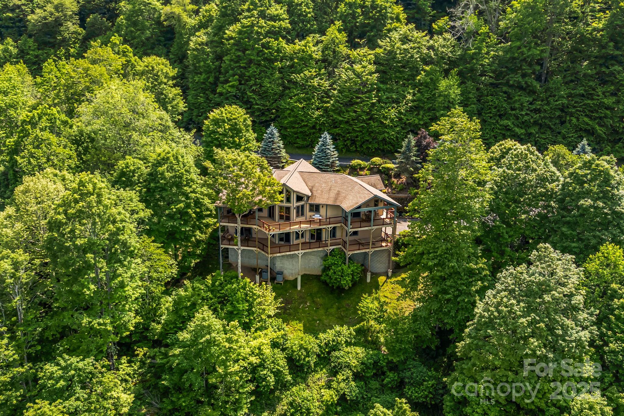 Mars Hill, North Carolina, 28754, United States, 4 Bedrooms Bedrooms, ,6 BathroomsBathrooms,Residential,Active,1996266