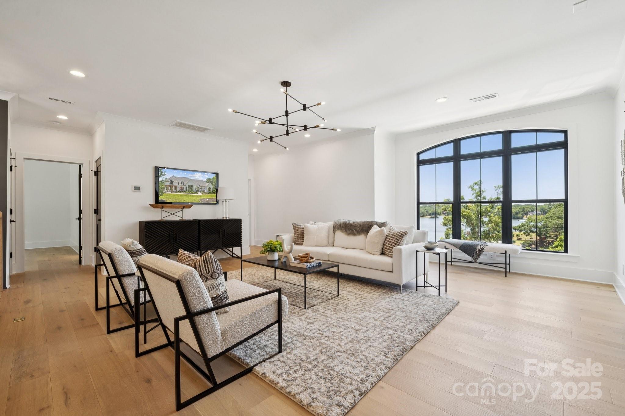 Charlotte, North Carolina, 28278, United States, ,6 BathroomsBathrooms,Residential,Active,1769360