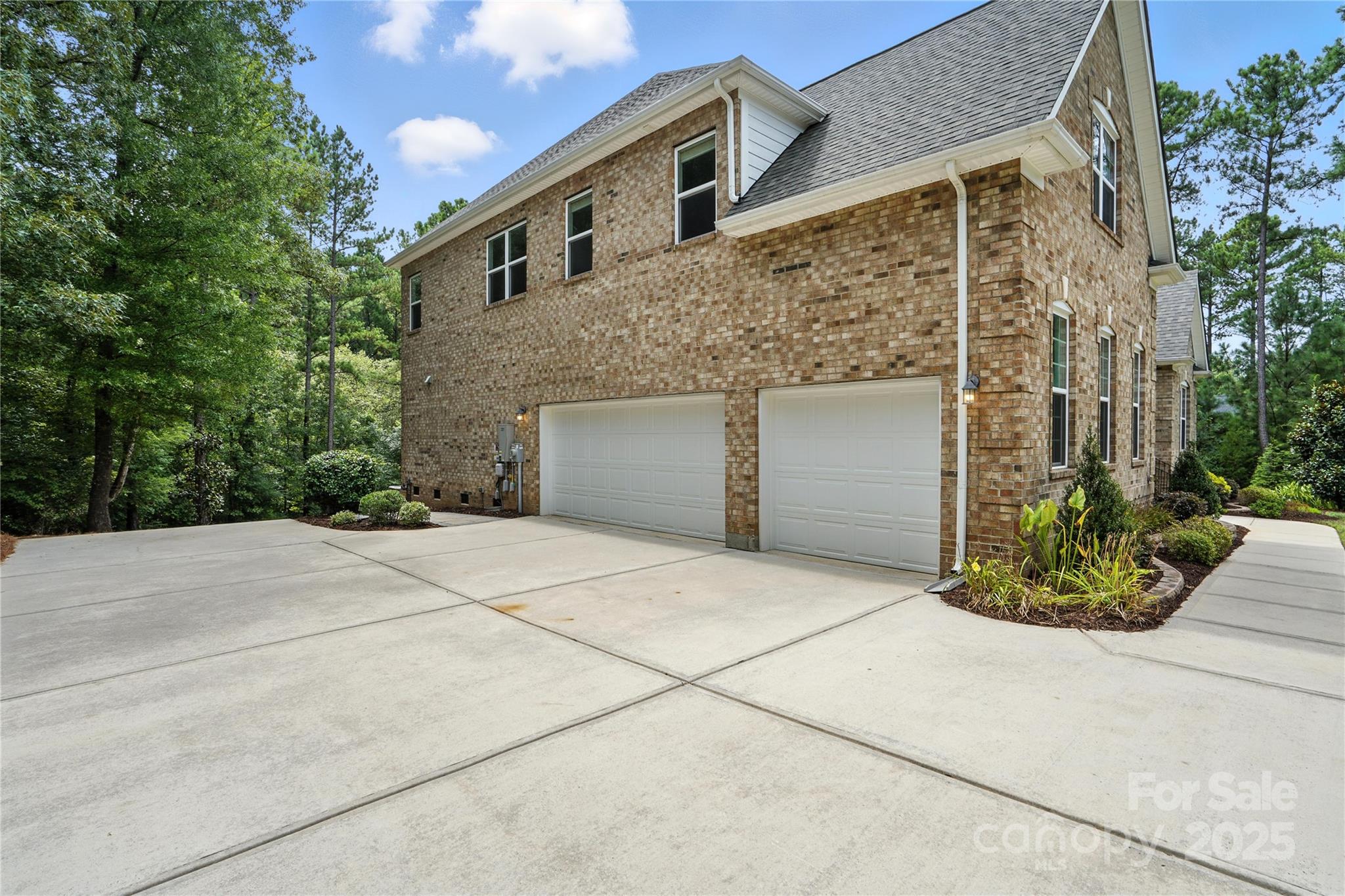 Huntersville, North Carolina, 28078, United States, 4 Bedrooms Bedrooms, ,4 BathroomsBathrooms,Residential,Active,1914595