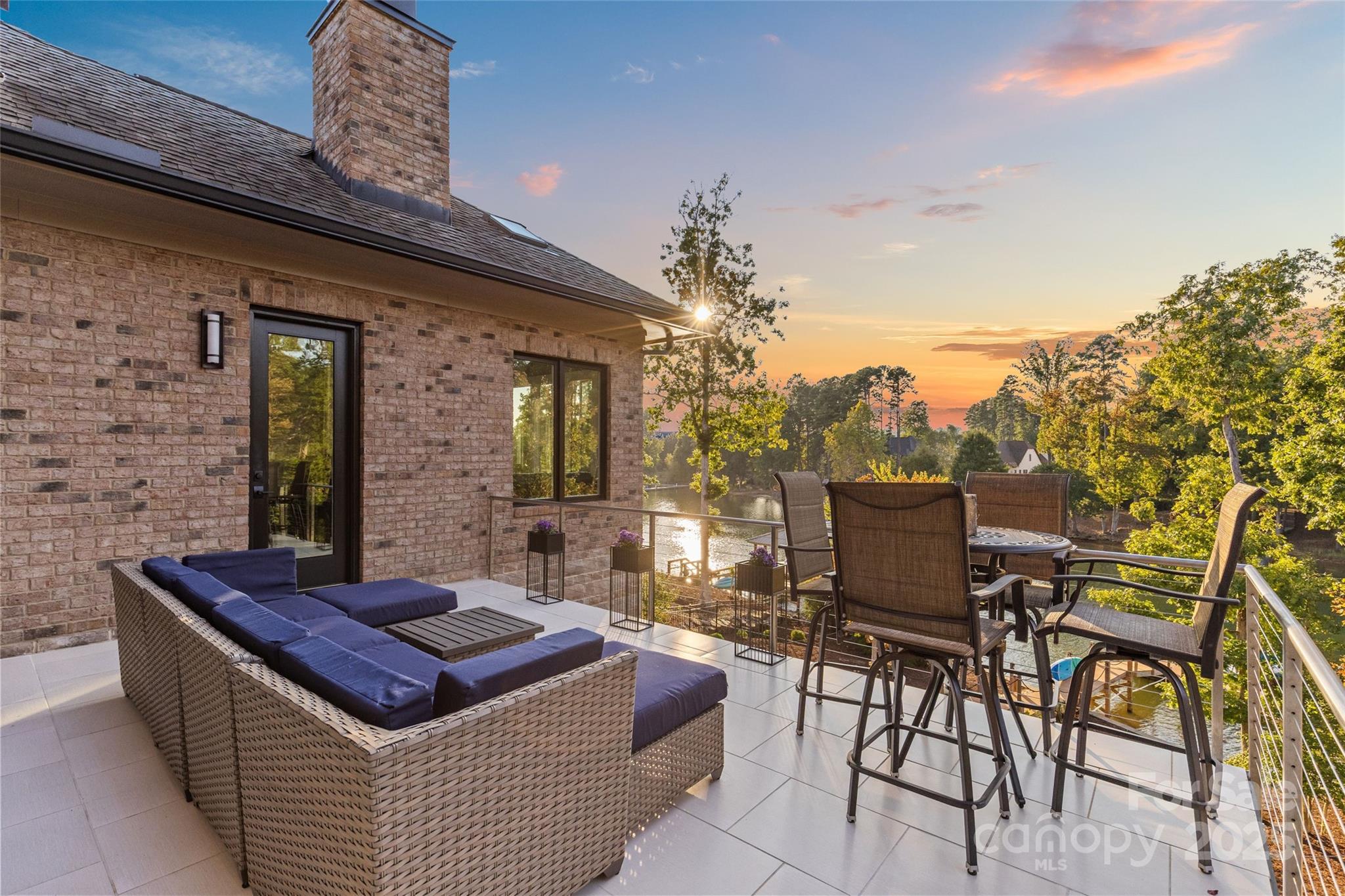 Belmont, North Carolina, 28012, United States, 5 Bedrooms Bedrooms, ,5 BathroomsBathrooms,Residential,Active,1953385