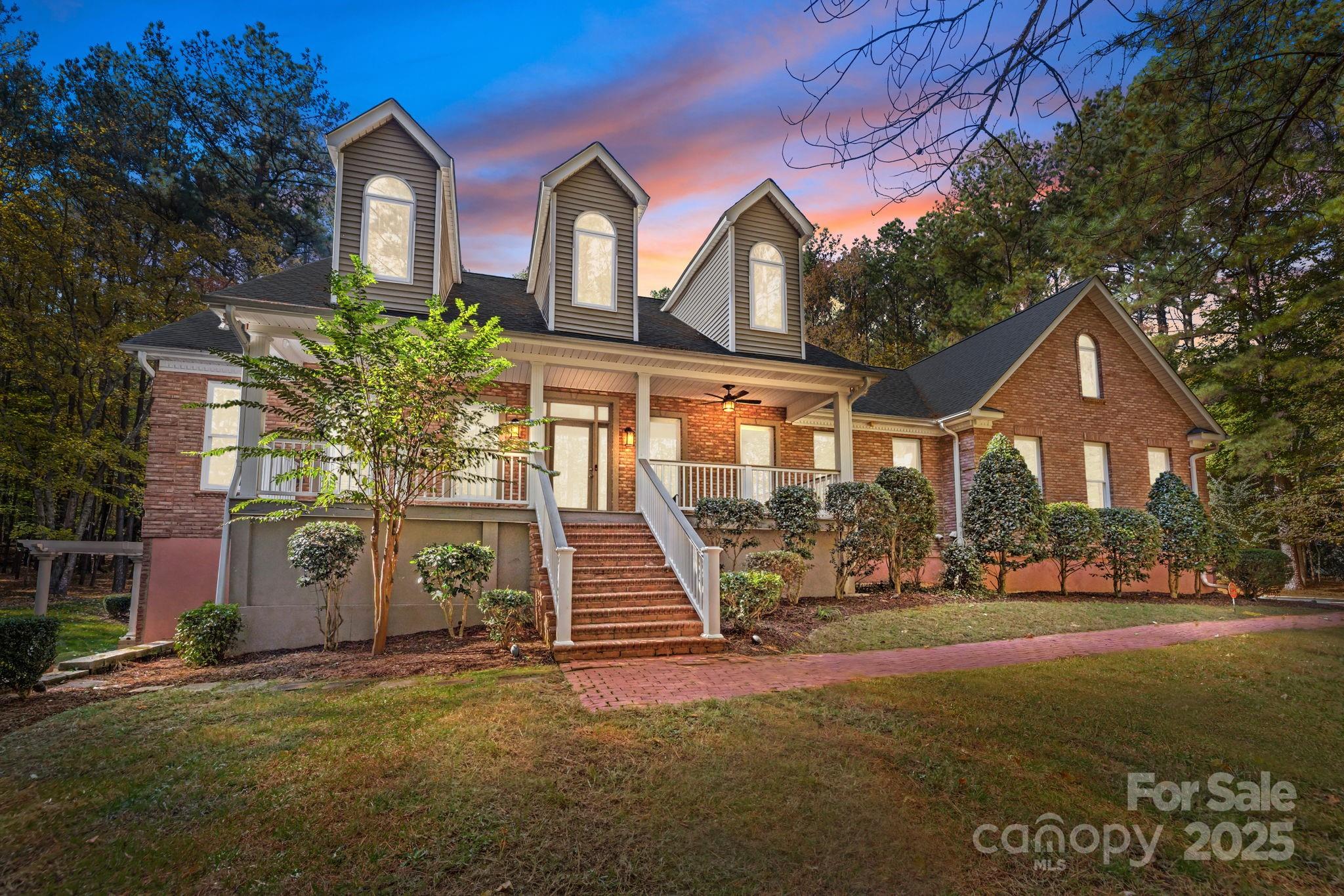 Waxhaw, North Carolina, 28173, United States, 4 Bedrooms Bedrooms, ,5 BathroomsBathrooms,Residential,Active,1986889