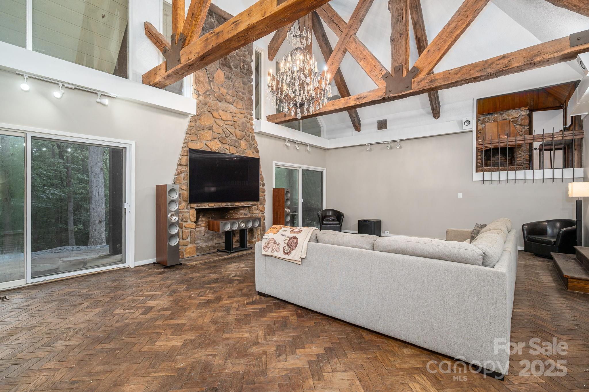 Lincolnton, North Carolina, 28092, United States, 7 Bedrooms Bedrooms, ,8 BathroomsBathrooms,Residential,Active,1936100