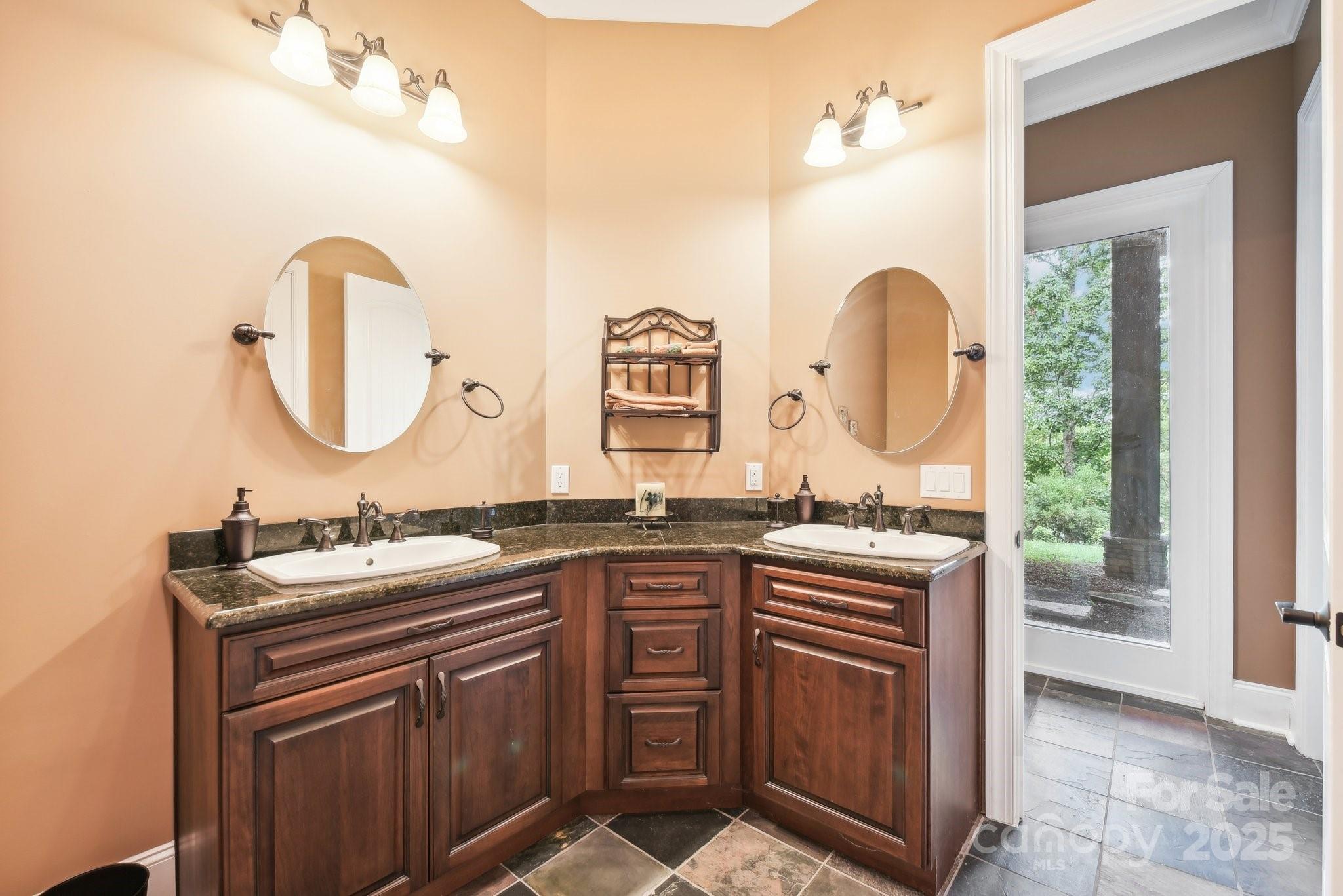 Denton, North Carolina, 27239, United States, 4 Bedrooms Bedrooms, ,7 BathroomsBathrooms,Residential,Active,1749263