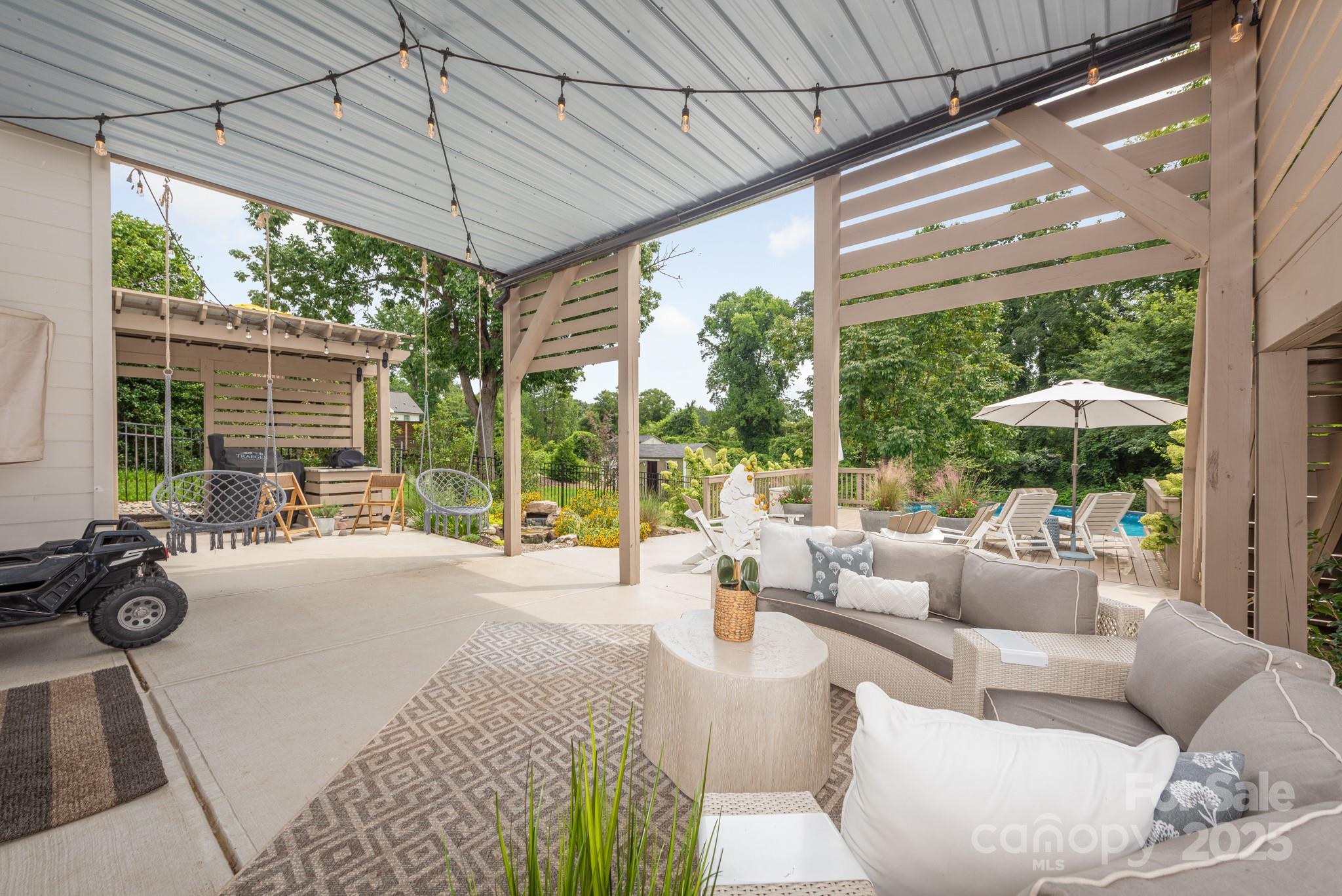 Belmont, North Carolina, 28012, United States, 4 Bedrooms Bedrooms, ,4 BathroomsBathrooms,Residential,Active,1927670
