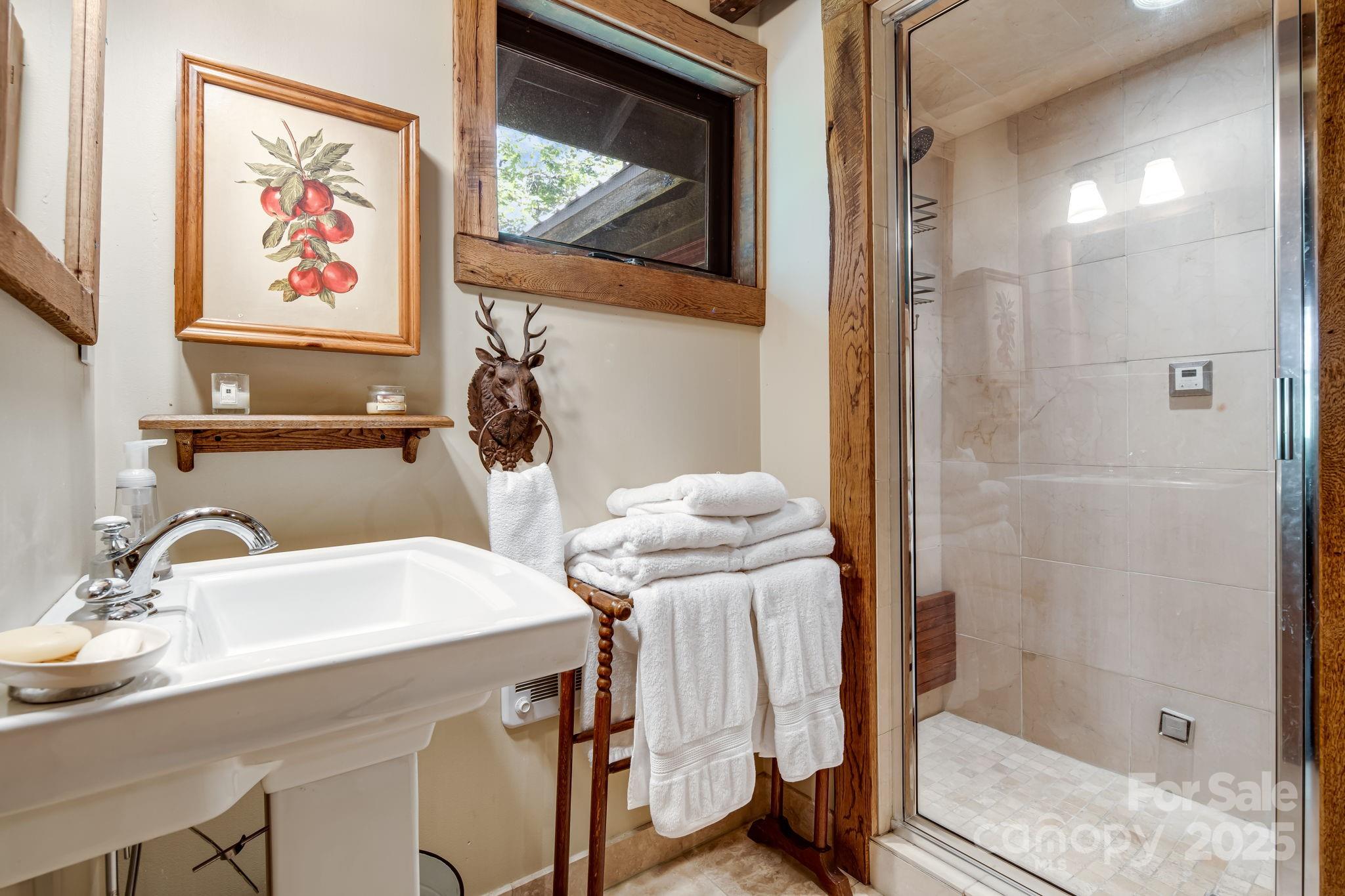 Mars Hill, North Carolina, 28754, United States, 3 Bedrooms Bedrooms, ,3 BathroomsBathrooms,Residential,Active,1900501