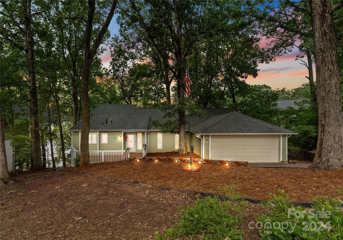 7015 CHELSEA DAY LN, TEGA CAY, SC 29708, photo 1 of 39