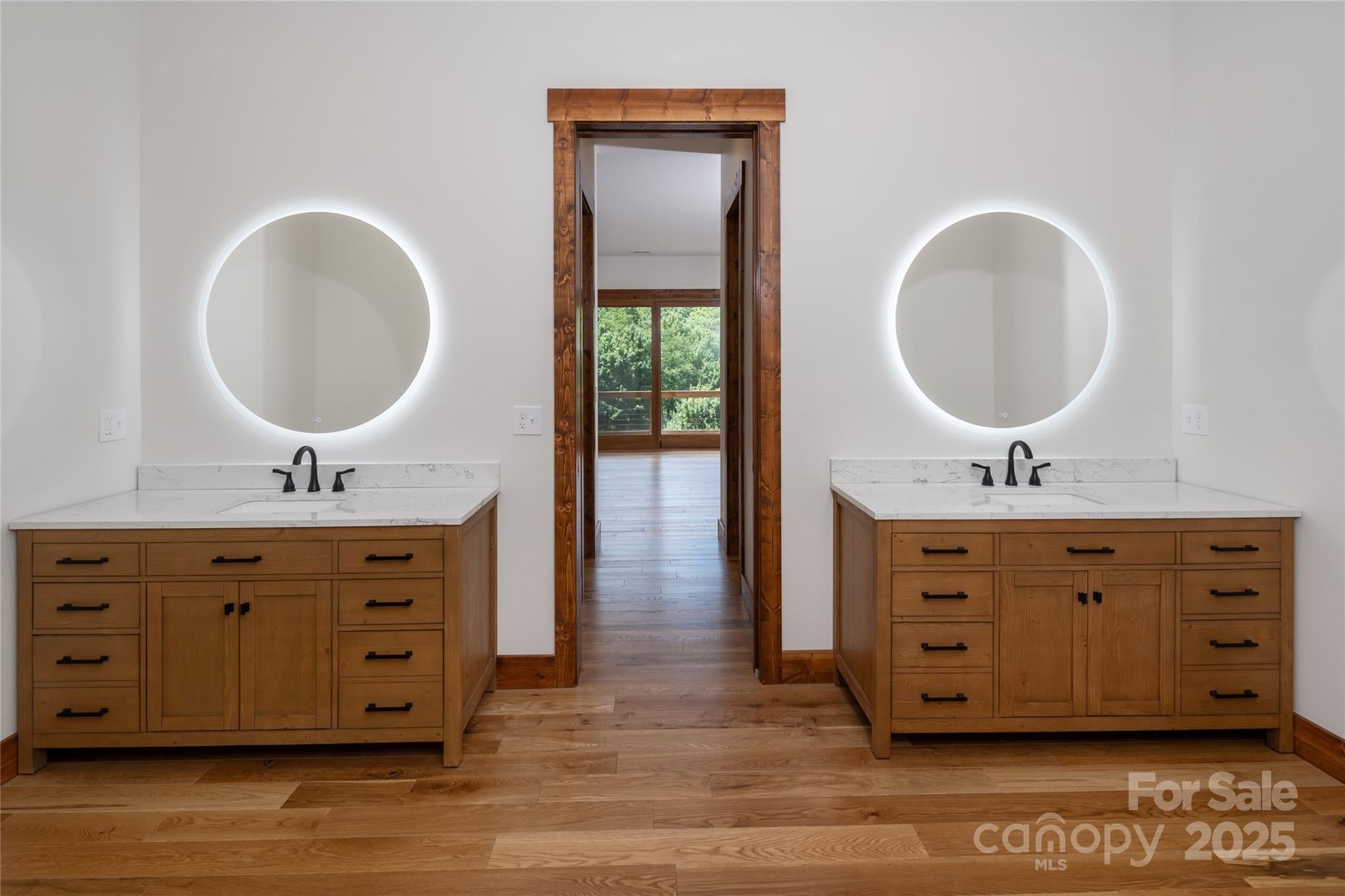 Banner Elk, North Carolina, 28604, United States, ,4 BathroomsBathrooms,Residential,Active,1769930