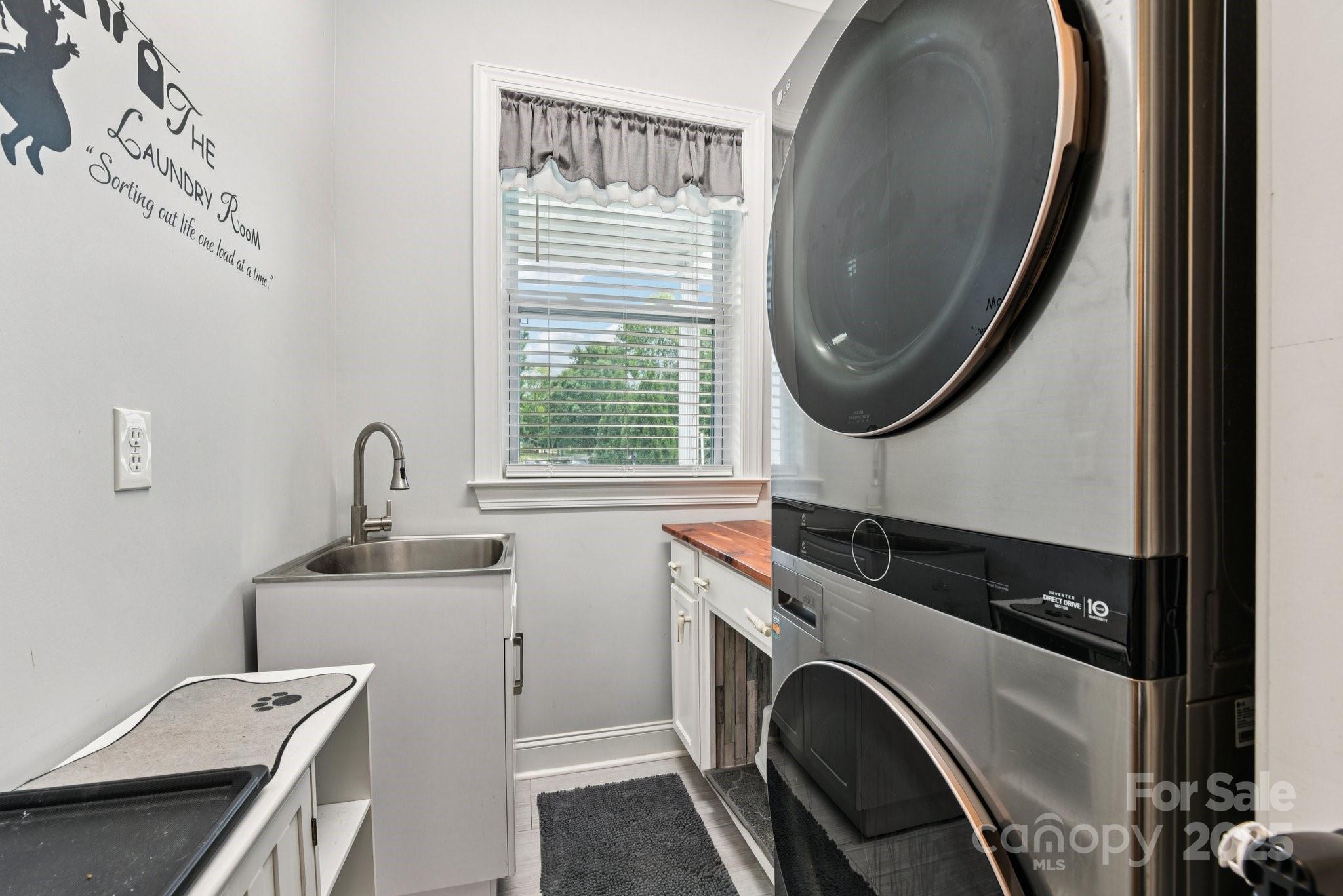 Clover, South Carolina, 29710, United States, 3 Bedrooms Bedrooms, ,3 BathroomsBathrooms,Residential,Active,1905066