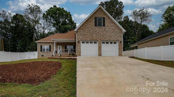 106 EASTWOOD VILLAGE CT, HUDSON, NC 28638 - Image 1