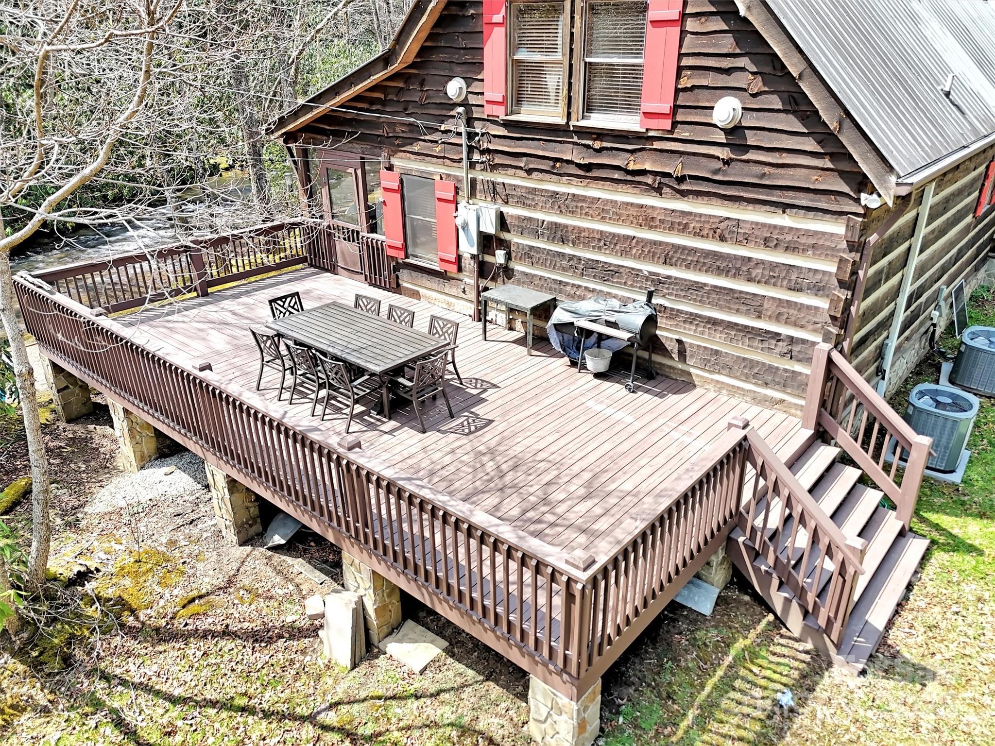 Robbinsville, North Carolina, 28771, United States, 6 Bedrooms Bedrooms, ,4 BathroomsBathrooms,Residential,Active,1755253