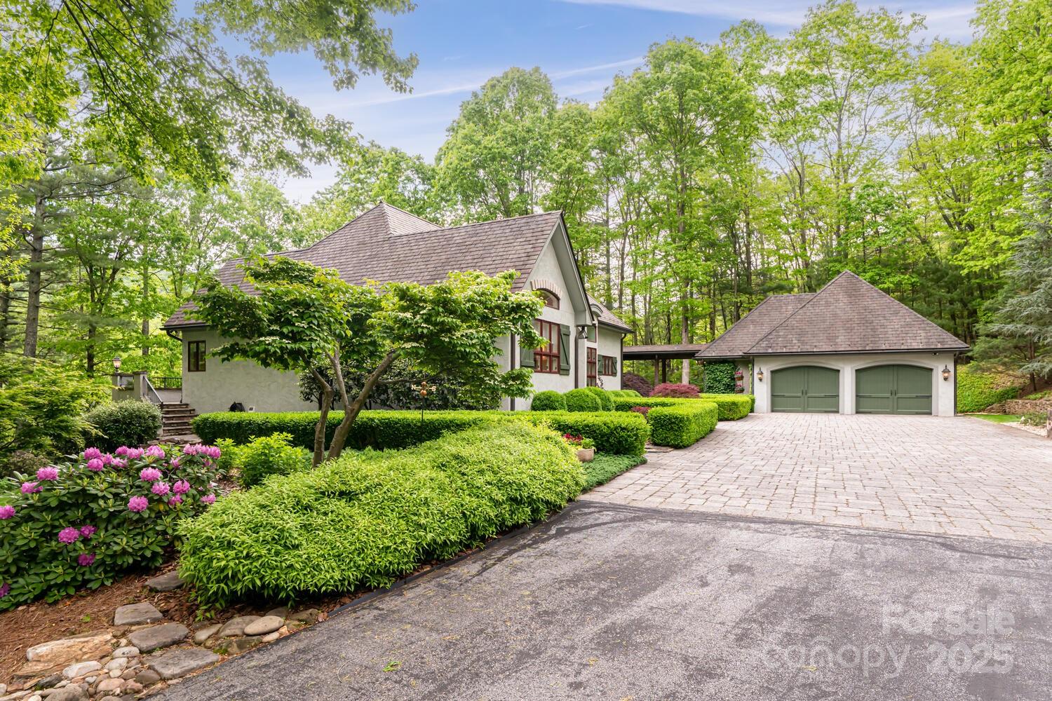 Arden, North Carolina, 28704, United States, 3 Bedrooms Bedrooms, ,3 BathroomsBathrooms,Residential,Active,1953399