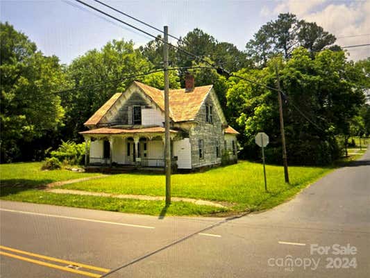 200 S MAIN ST, MOUNT GILEAD, NC 27306 - Image 1