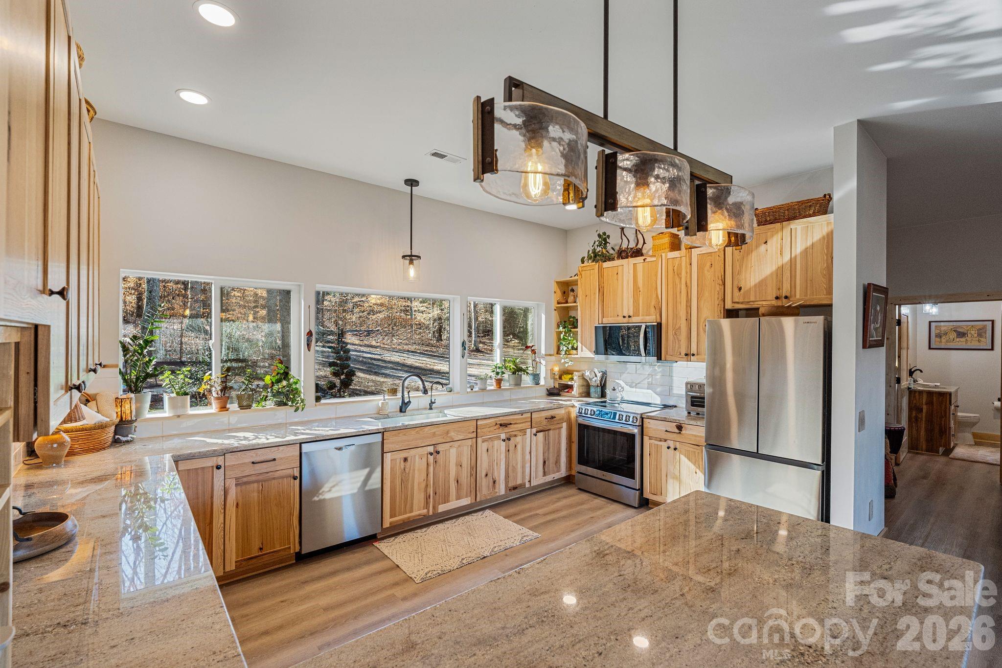 Davidson, North Carolina, 28036, United States, 5 Bedrooms Bedrooms, ,4 BathroomsBathrooms,Residential,Active,2011189