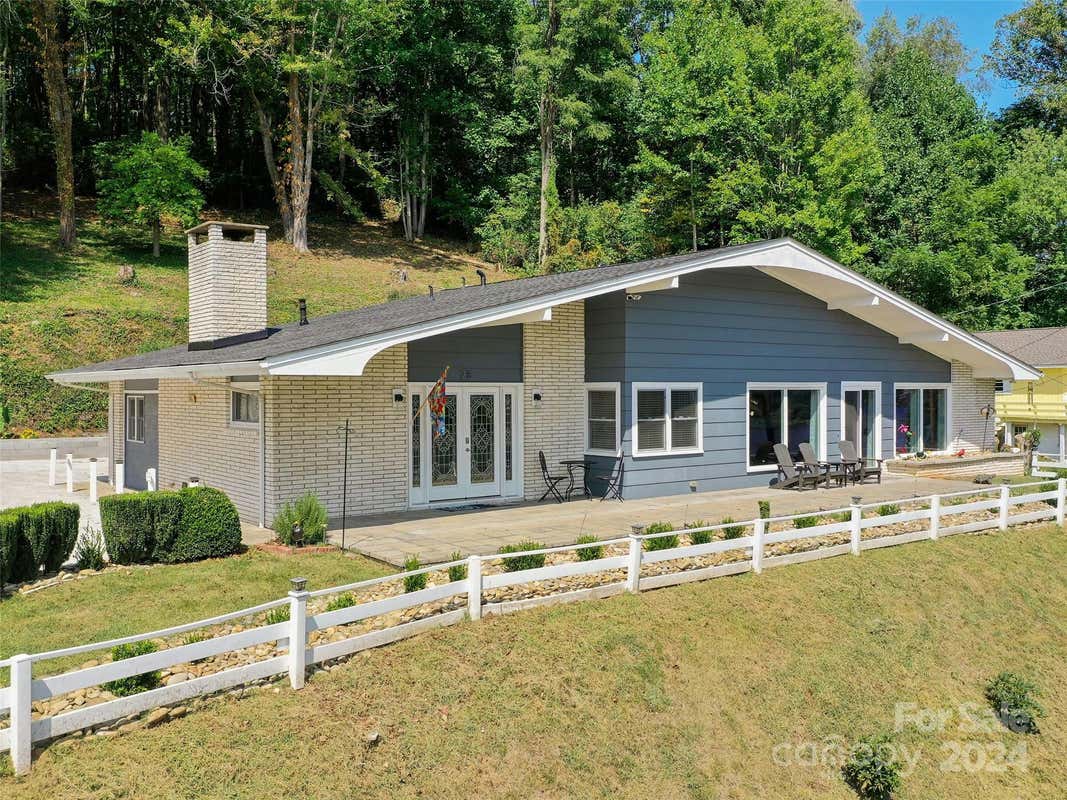 28 LINKS LN, WAYNESVILLE, NC 28786, photo 1 of 30