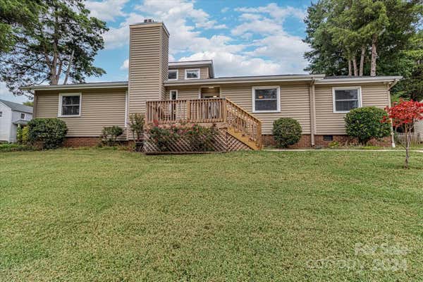 10926 TREEBARK DR, CHARLOTTE, NC 28226, photo 3 of 43