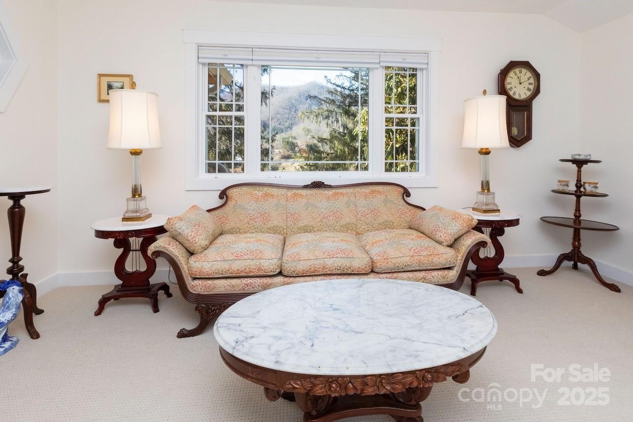 Canton, North Carolina, 28716, United States, 3 Bedrooms Bedrooms, ,4 BathroomsBathrooms,Residential,Active,2007140