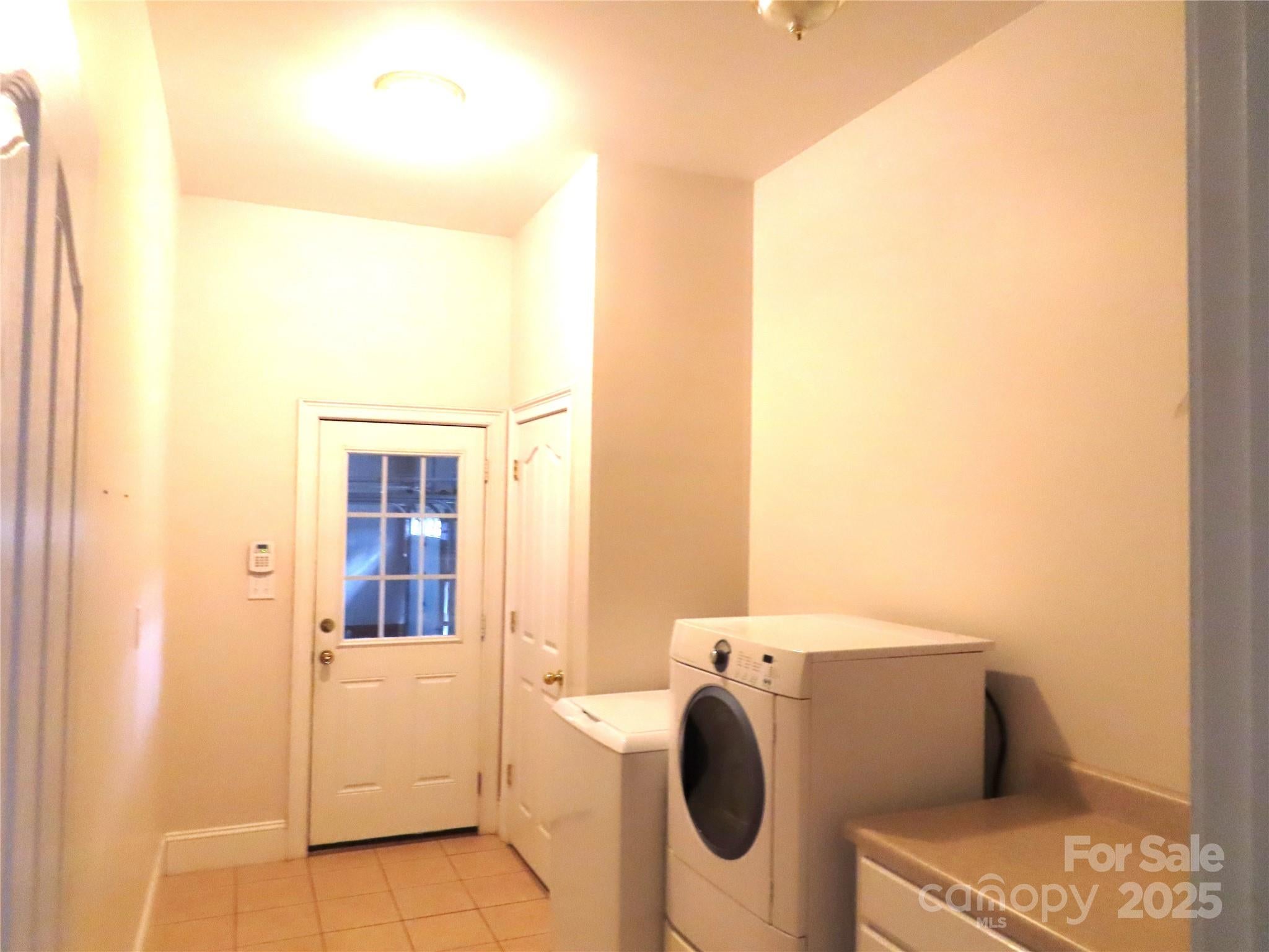 York, South Carolina, 29745, United States, ,5 BathroomsBathrooms,Residential,Active,1798121