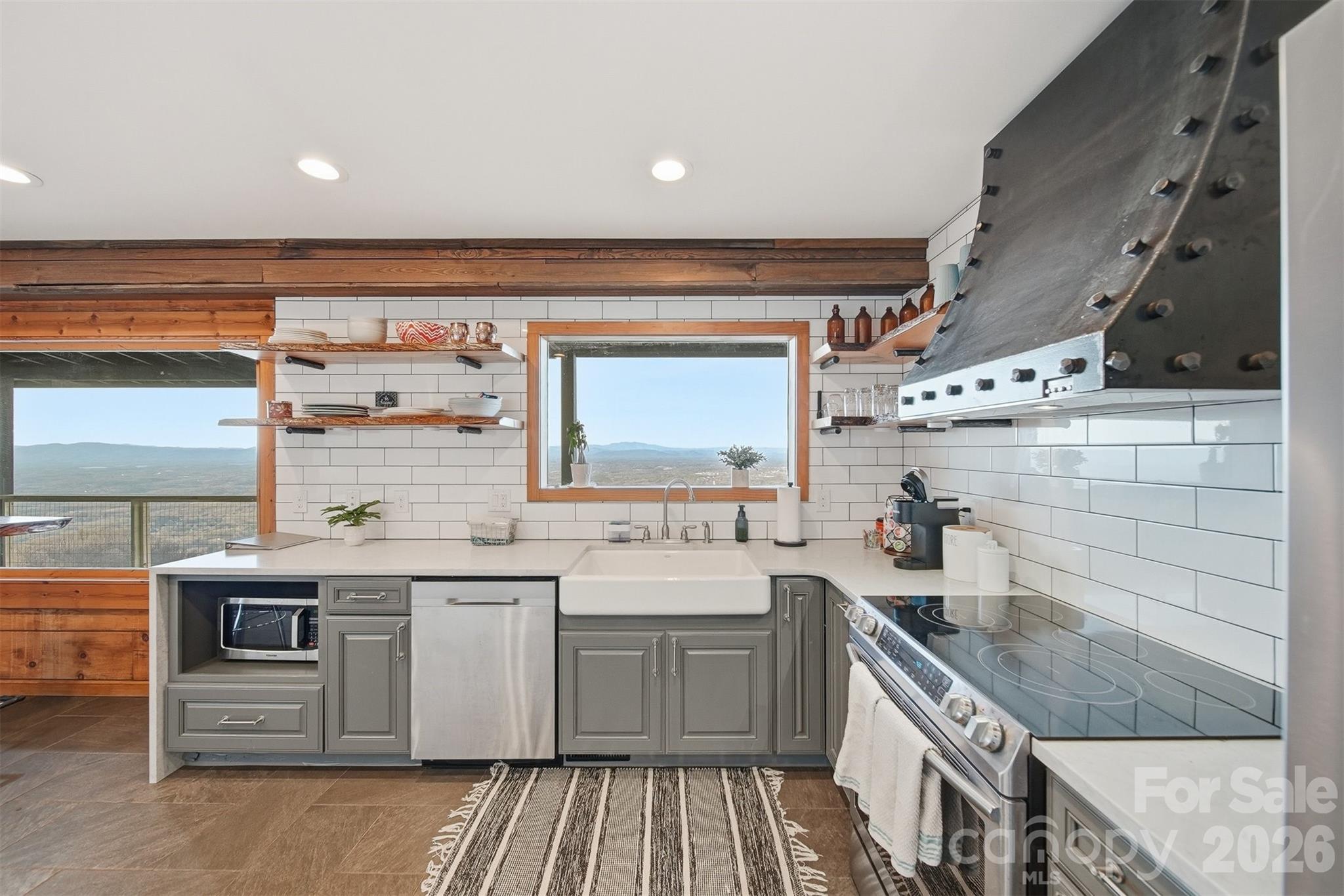 Morganton, North Carolina, 28655, United States, 3 Bedrooms Bedrooms, ,3 BathroomsBathrooms,Residential,Active,2009823