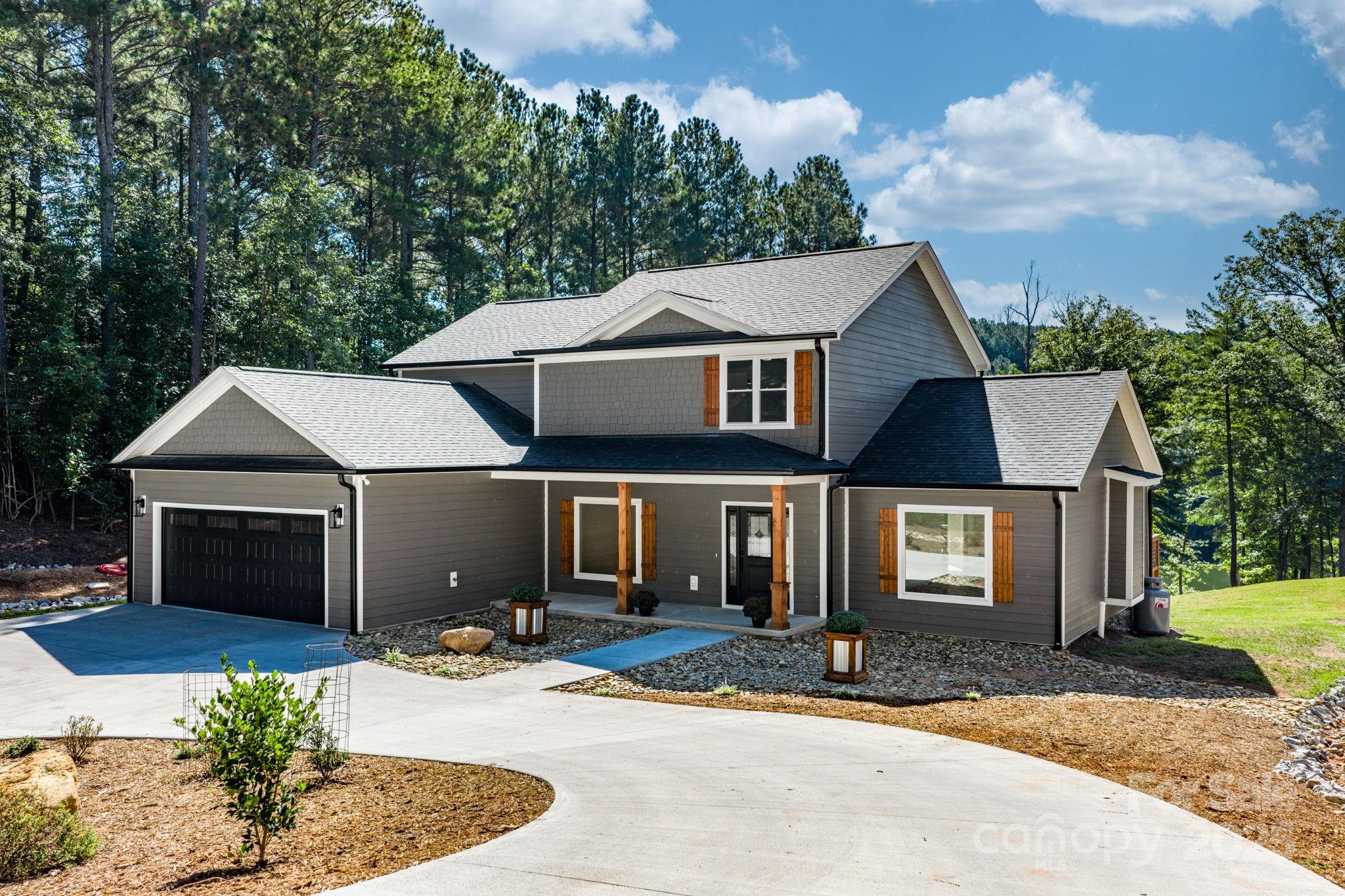 Connelly Springs, North Carolina, 28612, United States, 5 Bedrooms Bedrooms, ,5 BathroomsBathrooms,Residential,Active,1945070
