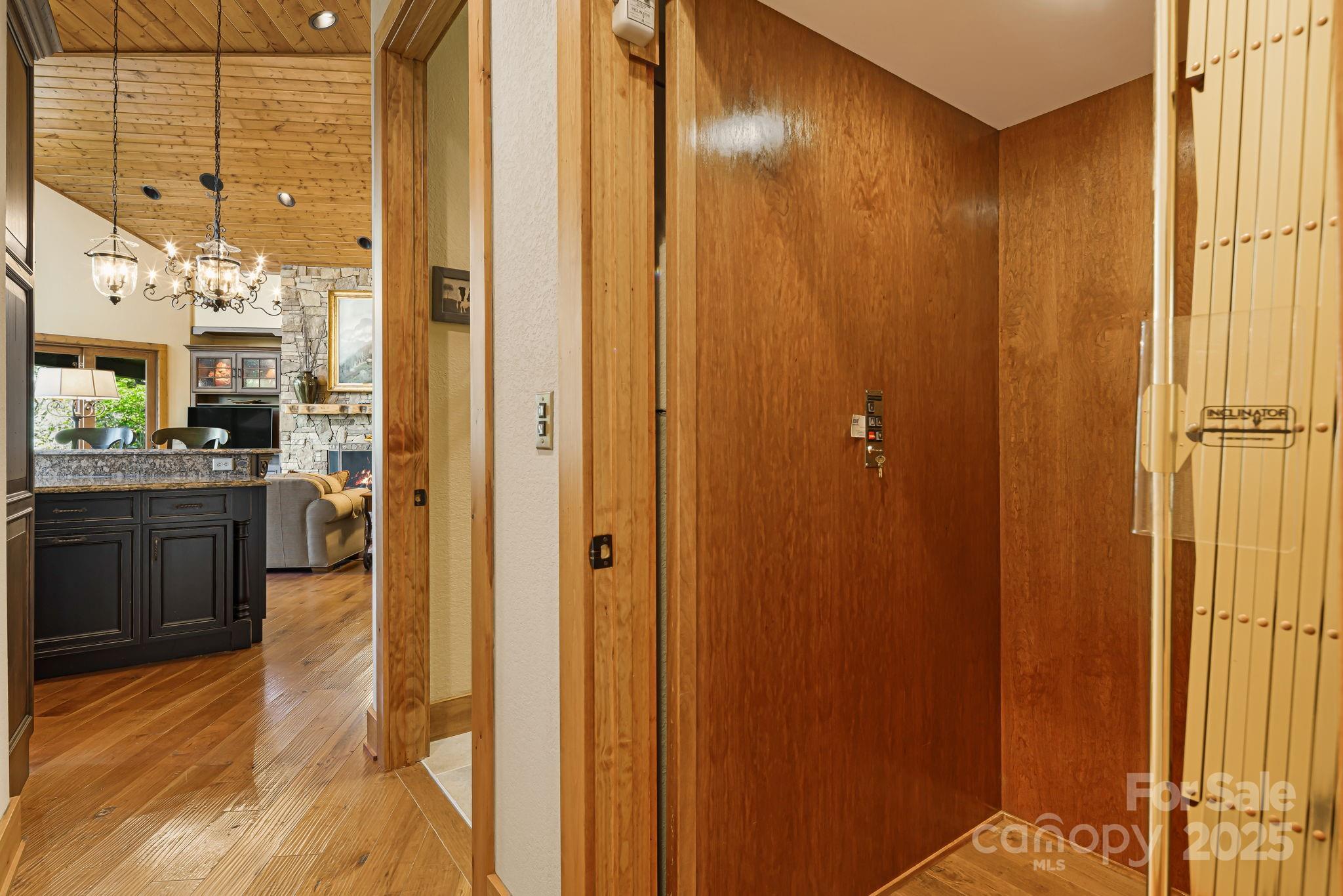 Mars Hill, North Carolina, 28754, United States, 4 Bedrooms Bedrooms, ,6 BathroomsBathrooms,Residential,Active,1996266