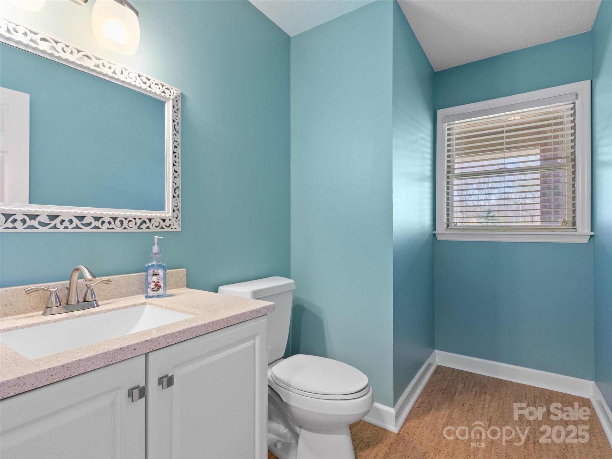 Barnardsville, North Carolina, 28709, United States, ,4 BathroomsBathrooms,Residential,Active,1770043