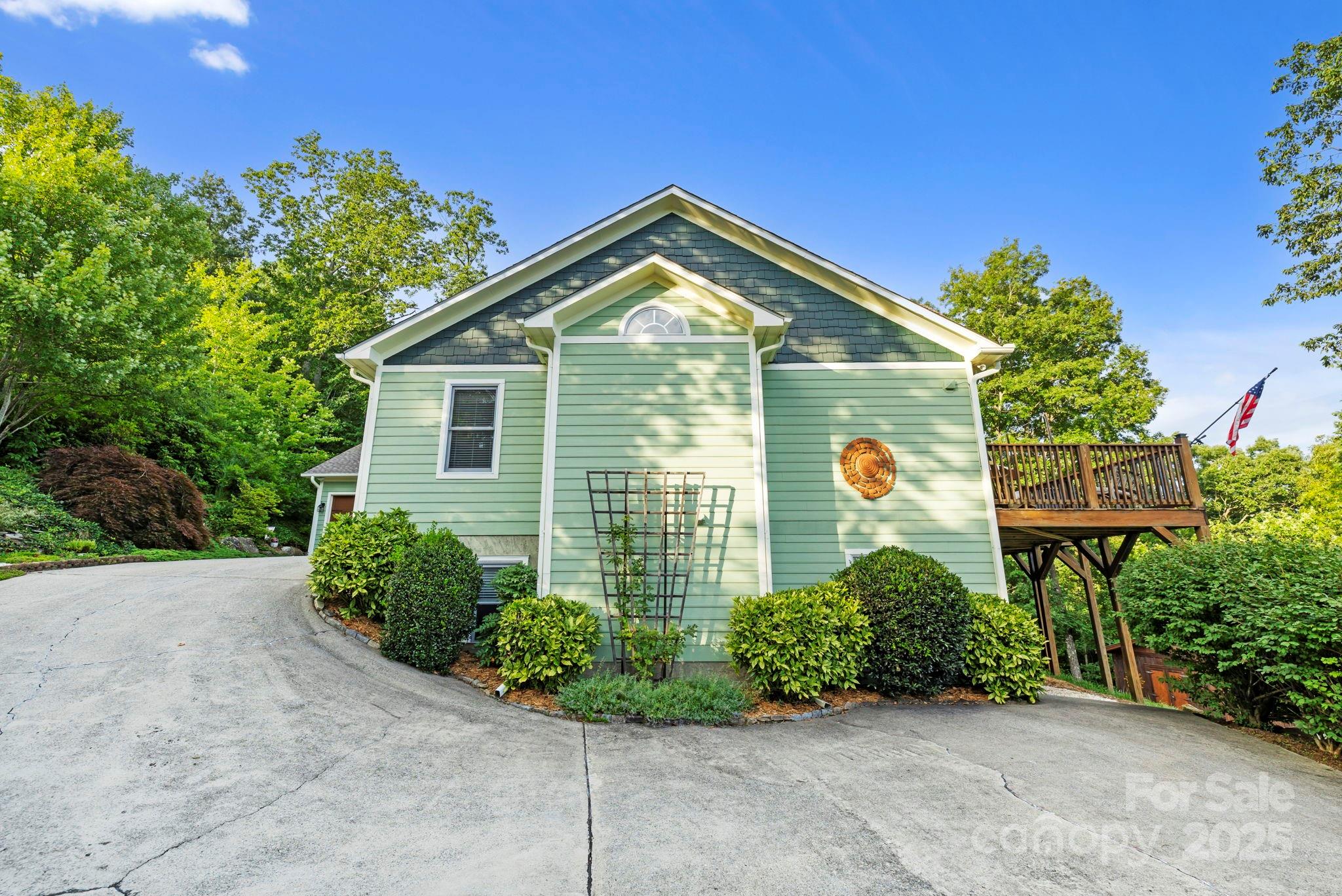 Zirconia, North Carolina, 28790, United States, 3 Bedrooms Bedrooms, ,3 BathroomsBathrooms,Residential,Active,1756946