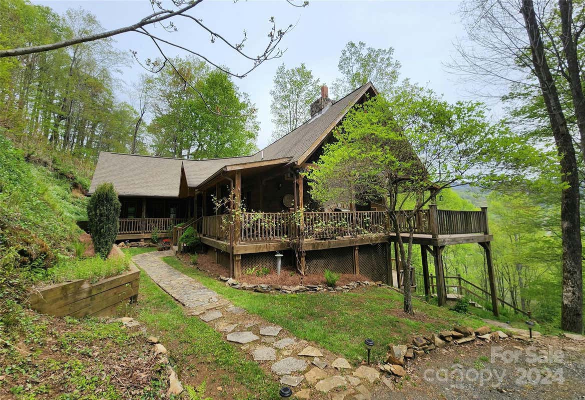 604 CROFT VIEW DR, BAKERSVILLE, NC 28705, photo 1 of 47