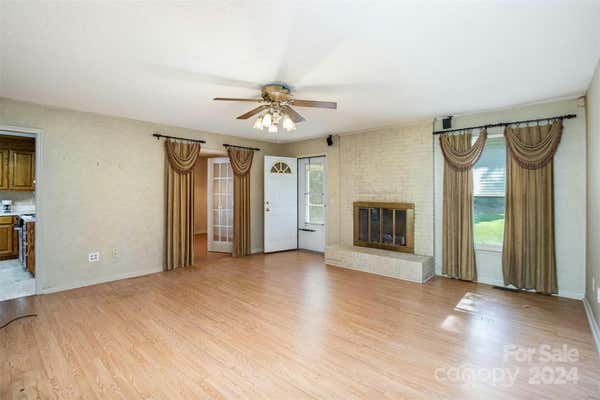 664 LORAY FARM RD, DALLAS, NC 28034, photo 4 of 35