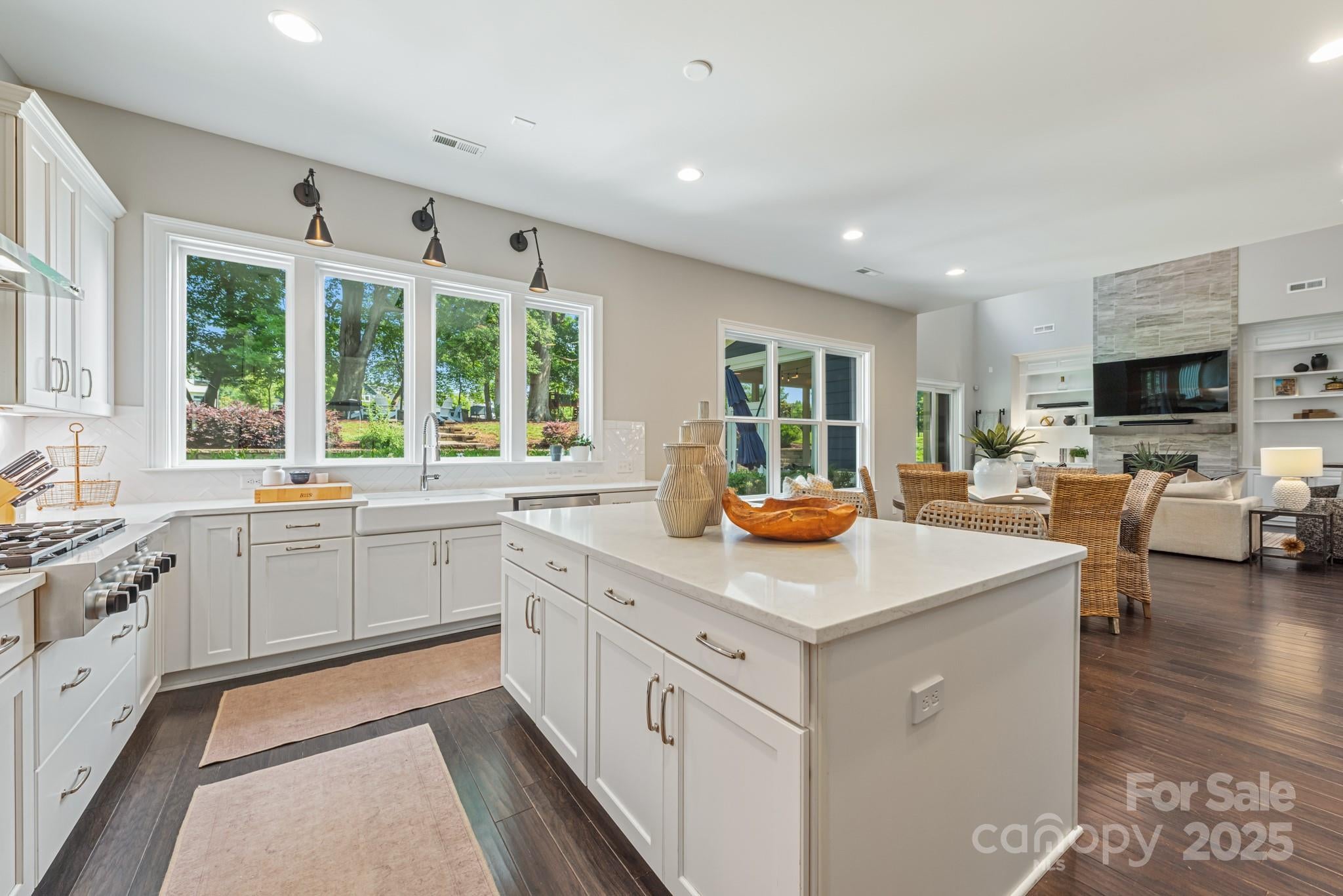 Belmont, North Carolina, 28012, United States, 4 Bedrooms Bedrooms, ,4 BathroomsBathrooms,Residential,Active,1852772