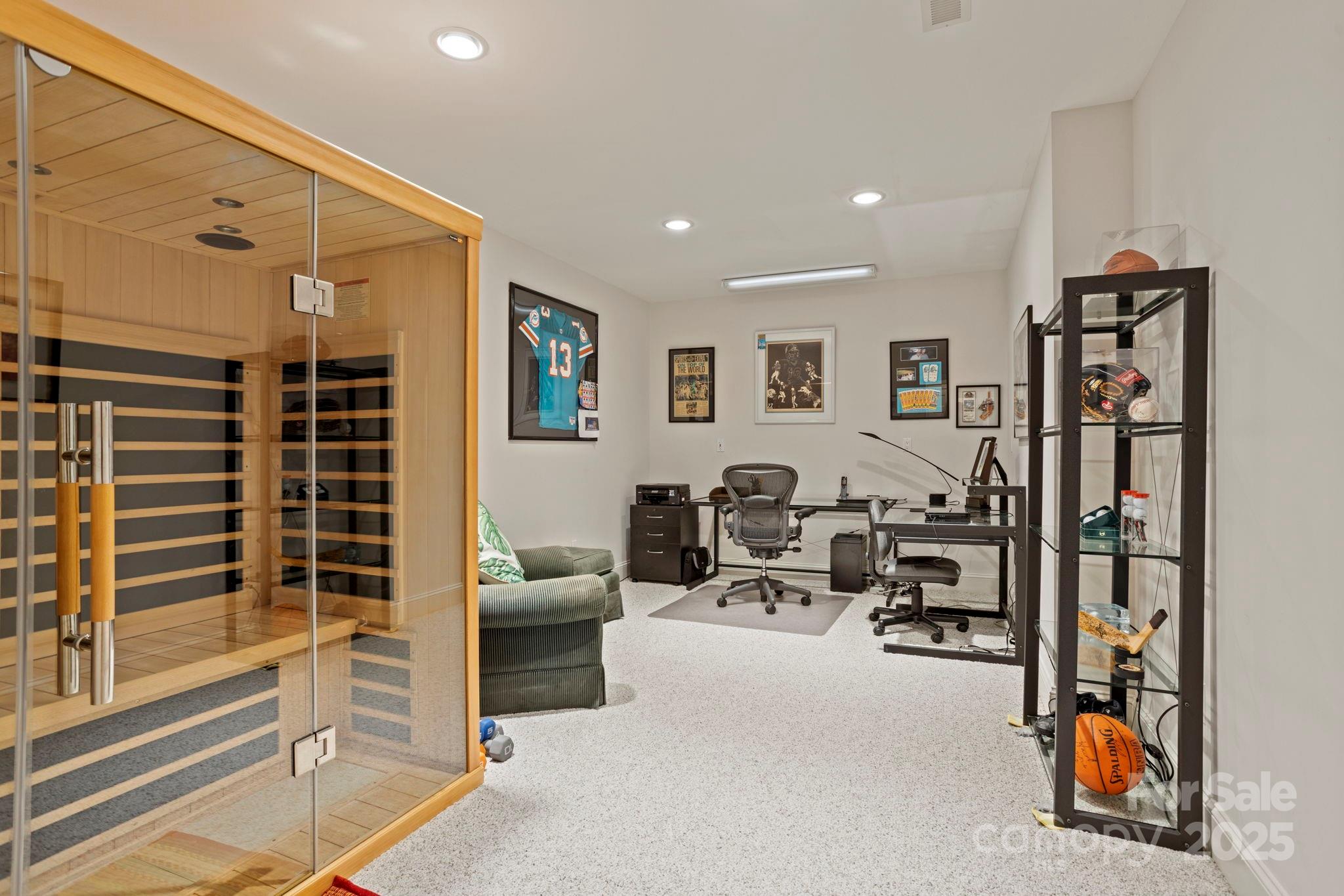 Flat Rock, North Carolina, 28731, United States, 3 Bedrooms Bedrooms, ,7 BathroomsBathrooms,Residential,Active,2007635