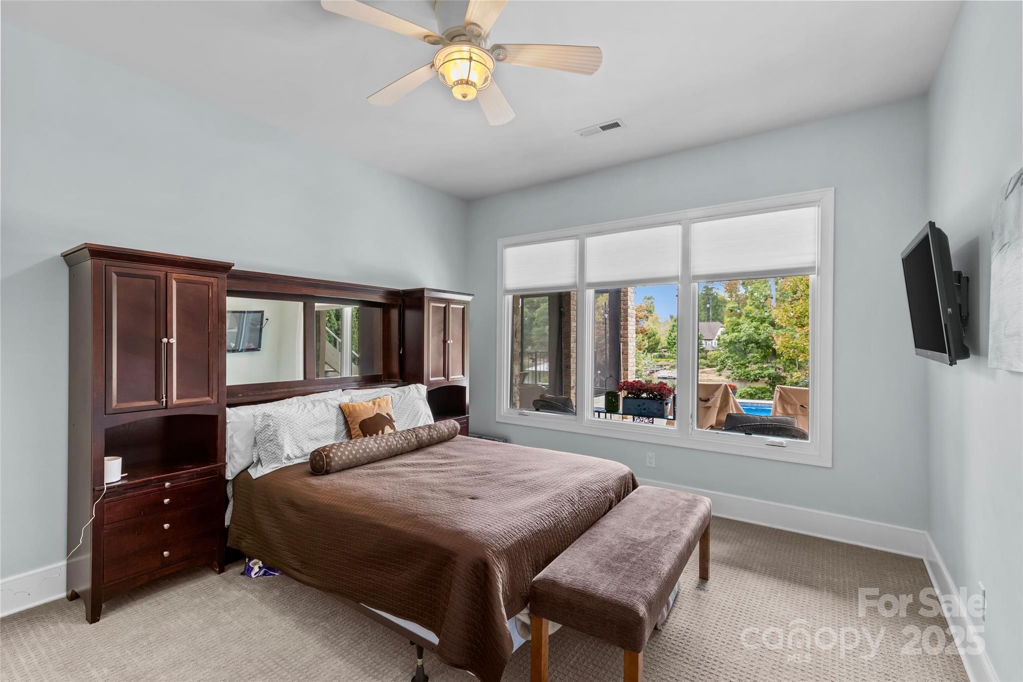 Belmont, North Carolina, 28012, United States, 5 Bedrooms Bedrooms, ,5 BathroomsBathrooms,Residential,Active,1953385