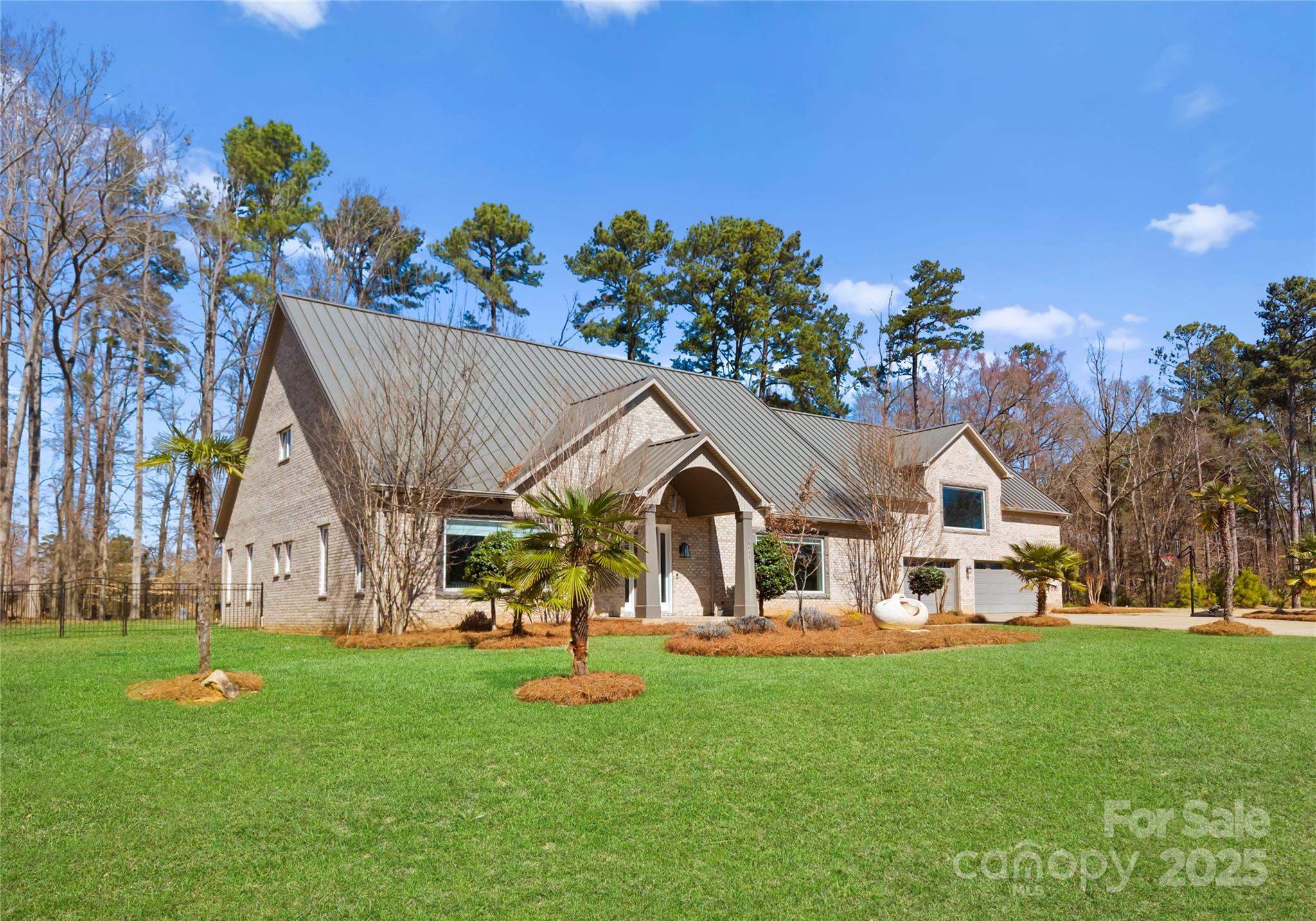 Charlotte, North Carolina, 28278, United States, 5 Bedrooms Bedrooms, ,5 BathroomsBathrooms,Residential,Active,1748232