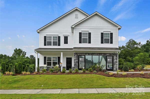 9066 EVERCRISP LN, CHARLOTTE, NC 28215 - Image 1