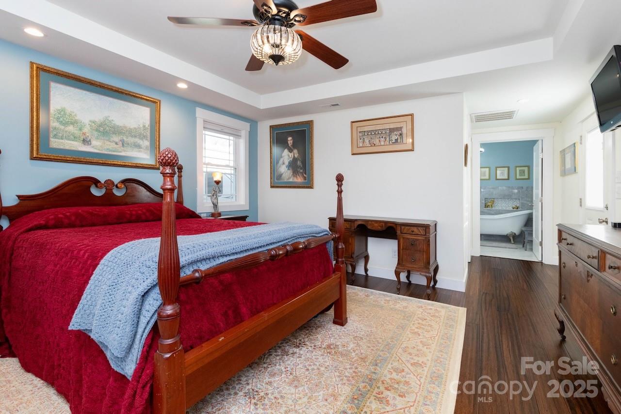 Canton, North Carolina, 28716, United States, 3 Bedrooms Bedrooms, ,4 BathroomsBathrooms,Residential,Active,2007140