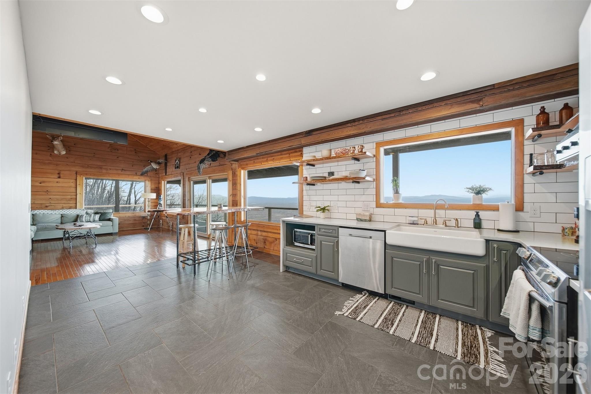 Morganton, North Carolina, 28655, United States, 3 Bedrooms Bedrooms, ,3 BathroomsBathrooms,Residential,Active,2009823