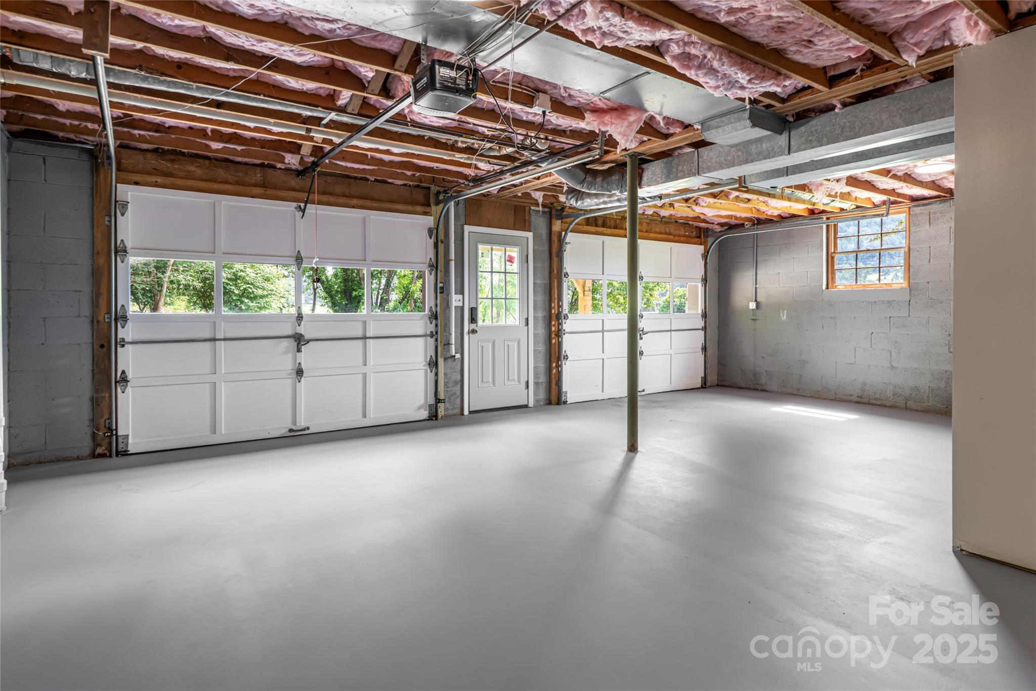 Leicester, North Carolina, 28748, United States, 4 Bedrooms Bedrooms, ,3 BathroomsBathrooms,Residential,Active,1927647