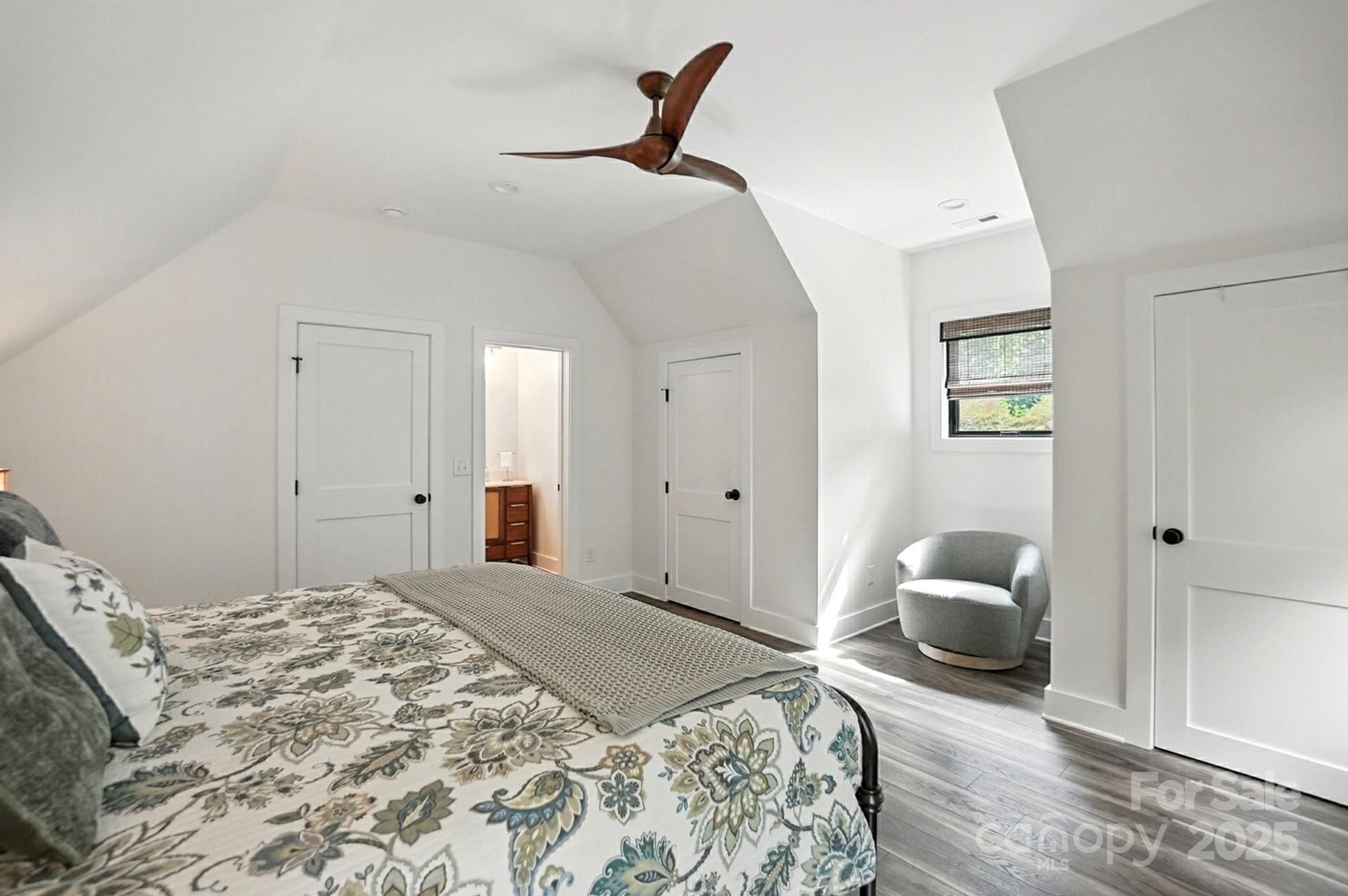 Lansing, North Carolina, 28643, United States, 3 Bedrooms Bedrooms, ,5 BathroomsBathrooms,Residential,Active,1959552