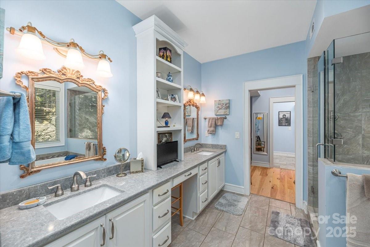 Waynesville, North Carolina, 28785, United States, 3 Bedrooms Bedrooms, ,4 BathroomsBathrooms,Residential,Active,1952318