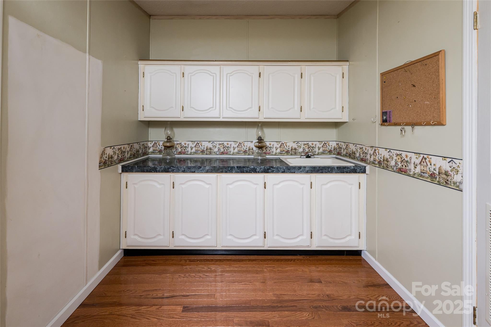 Weaverville, North Carolina, 28787, United States, 3 Bedrooms Bedrooms, ,2 BathroomsBathrooms,Residential,Active,1892411