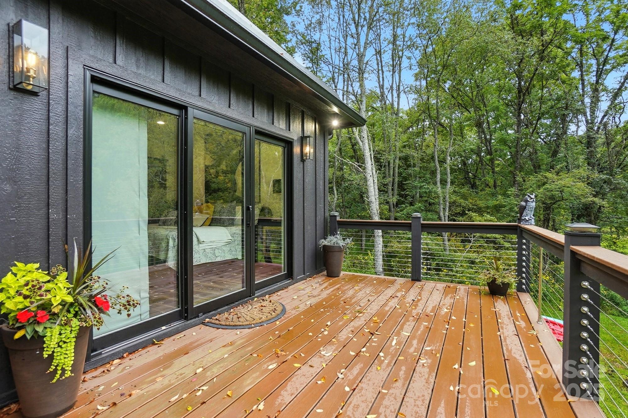 Lansing, North Carolina, 28643, United States, 3 Bedrooms Bedrooms, ,5 BathroomsBathrooms,Residential,Active,1959552