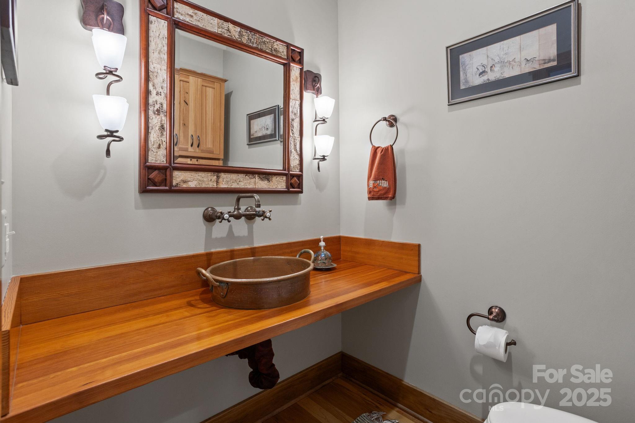 Hendersonville, North Carolina, 28739, United States, 3 Bedrooms Bedrooms, ,4 BathroomsBathrooms,Residential,Active,1973289