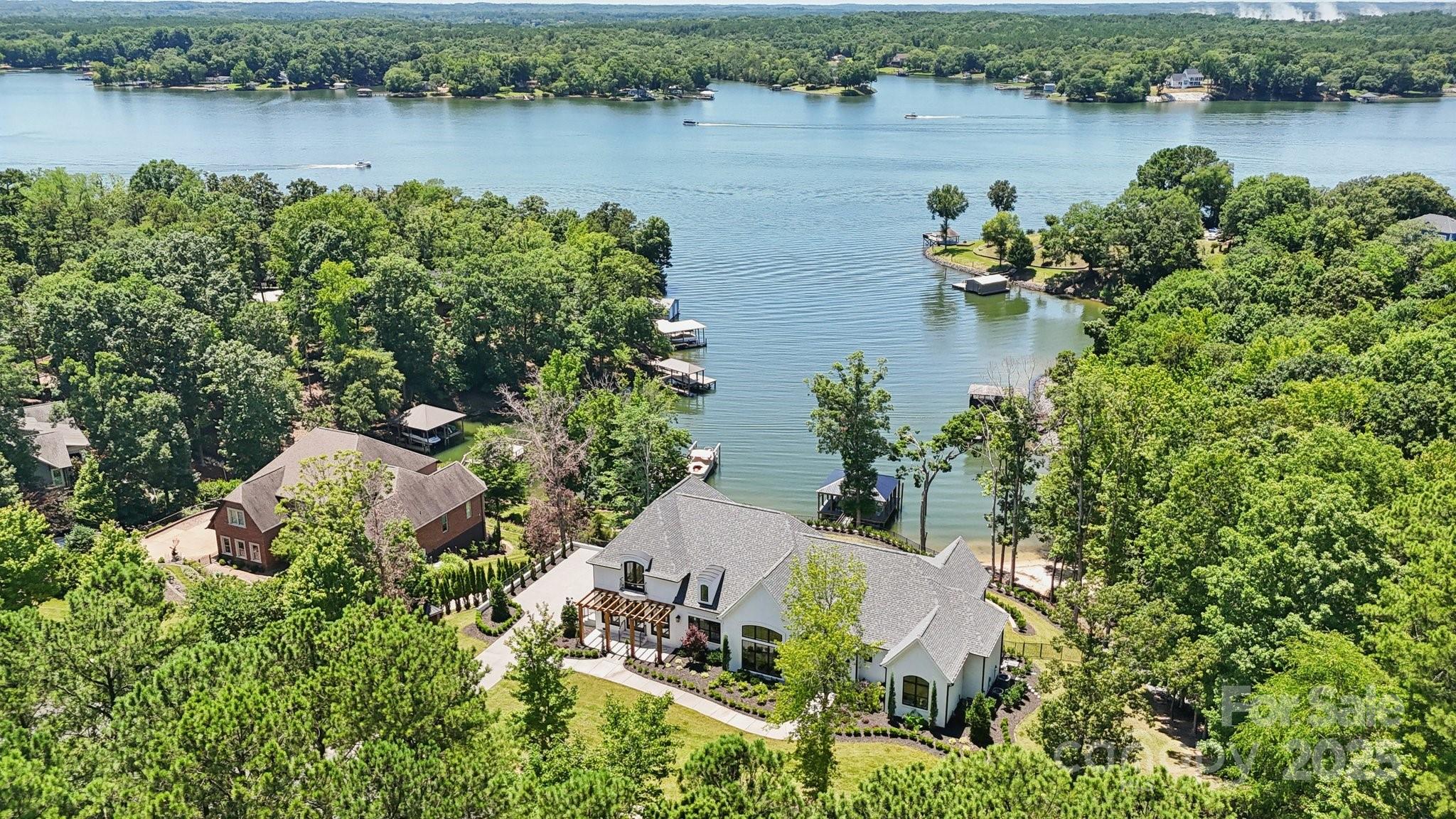 Charlotte, North Carolina, 28278, United States, ,6 BathroomsBathrooms,Residential,Active,1769360