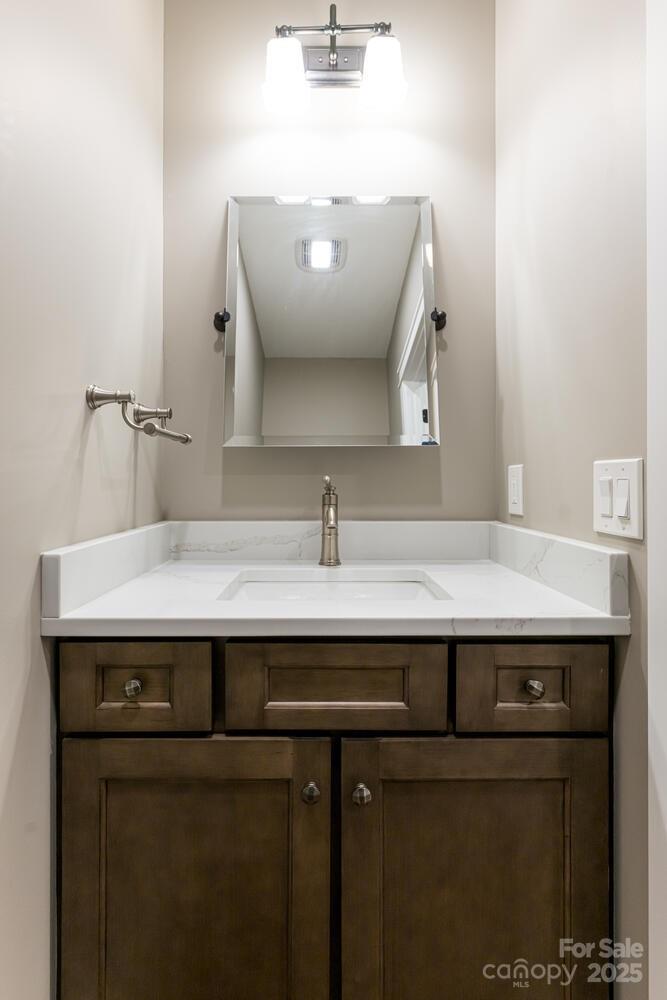 Flat Rock, North Carolina, 28731, United States, ,4 BathroomsBathrooms,Residential,Active,1860239