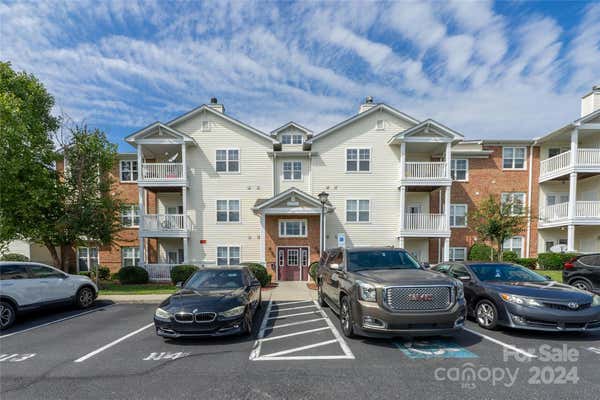 9811 HYDE GLEN CT, CHARLOTTE, NC 28262 - Image 1