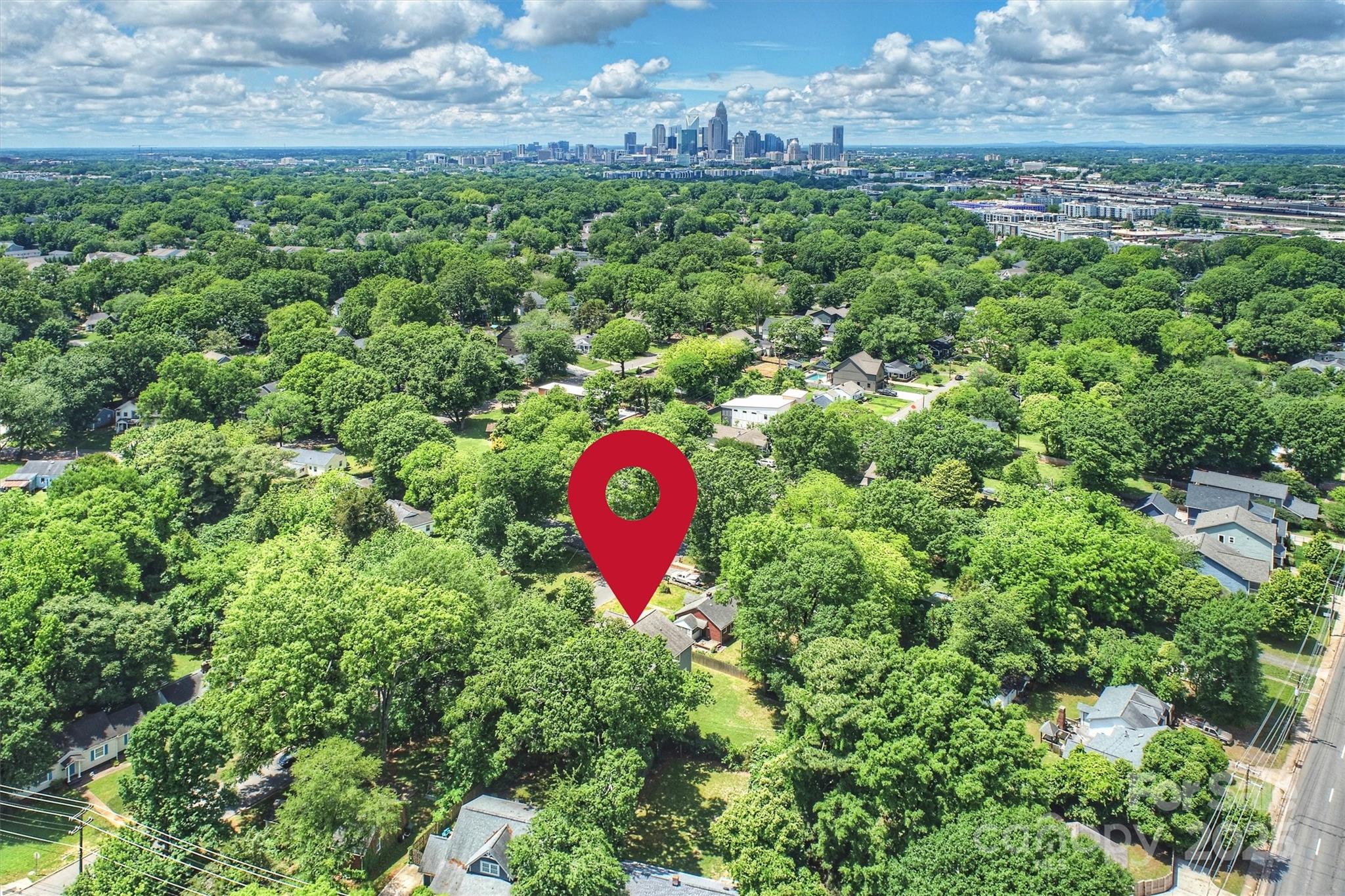 Charlotte, North Carolina, 28205, United States, 4 Bedrooms Bedrooms, ,4 BathroomsBathrooms,Residential,Active,1934773