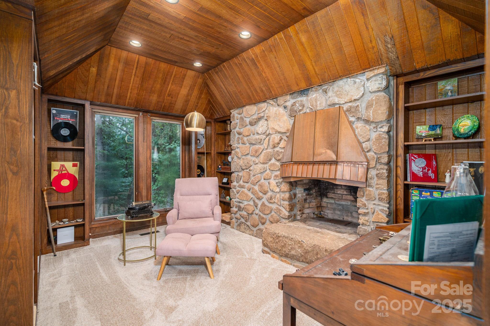 Lincolnton, North Carolina, 28092, United States, 7 Bedrooms Bedrooms, ,8 BathroomsBathrooms,Residential,Active,1936100