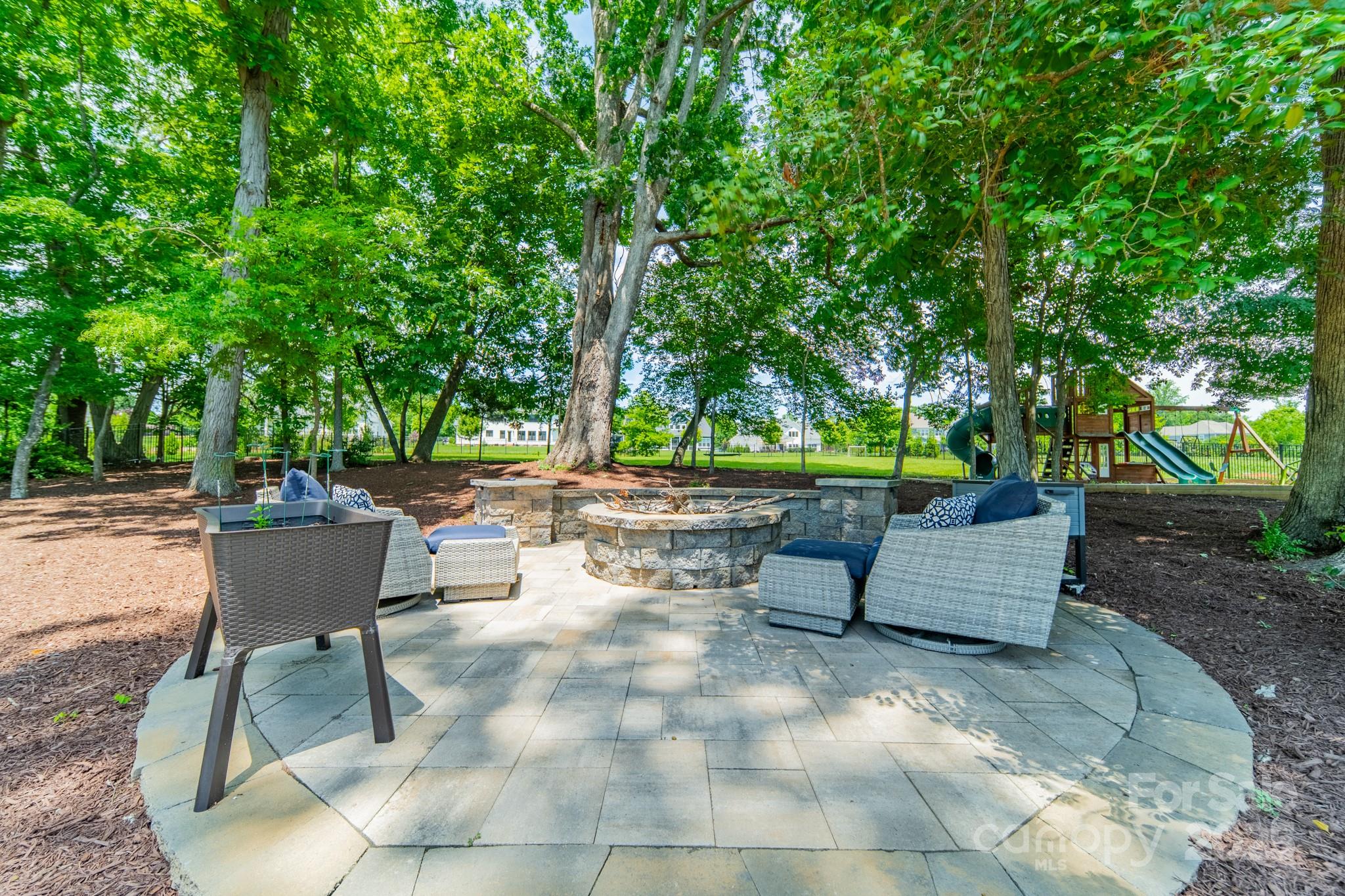 Belmont, North Carolina, 28012, United States, 4 Bedrooms Bedrooms, ,4 BathroomsBathrooms,Residential,Active,1852772