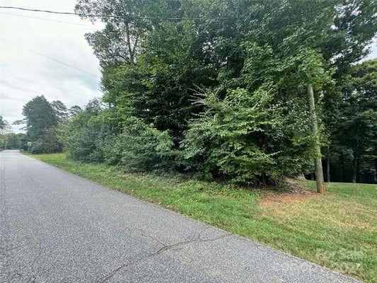 947 30TH AVENUE DR NW, HICKORY, NC 28601 - Image 1